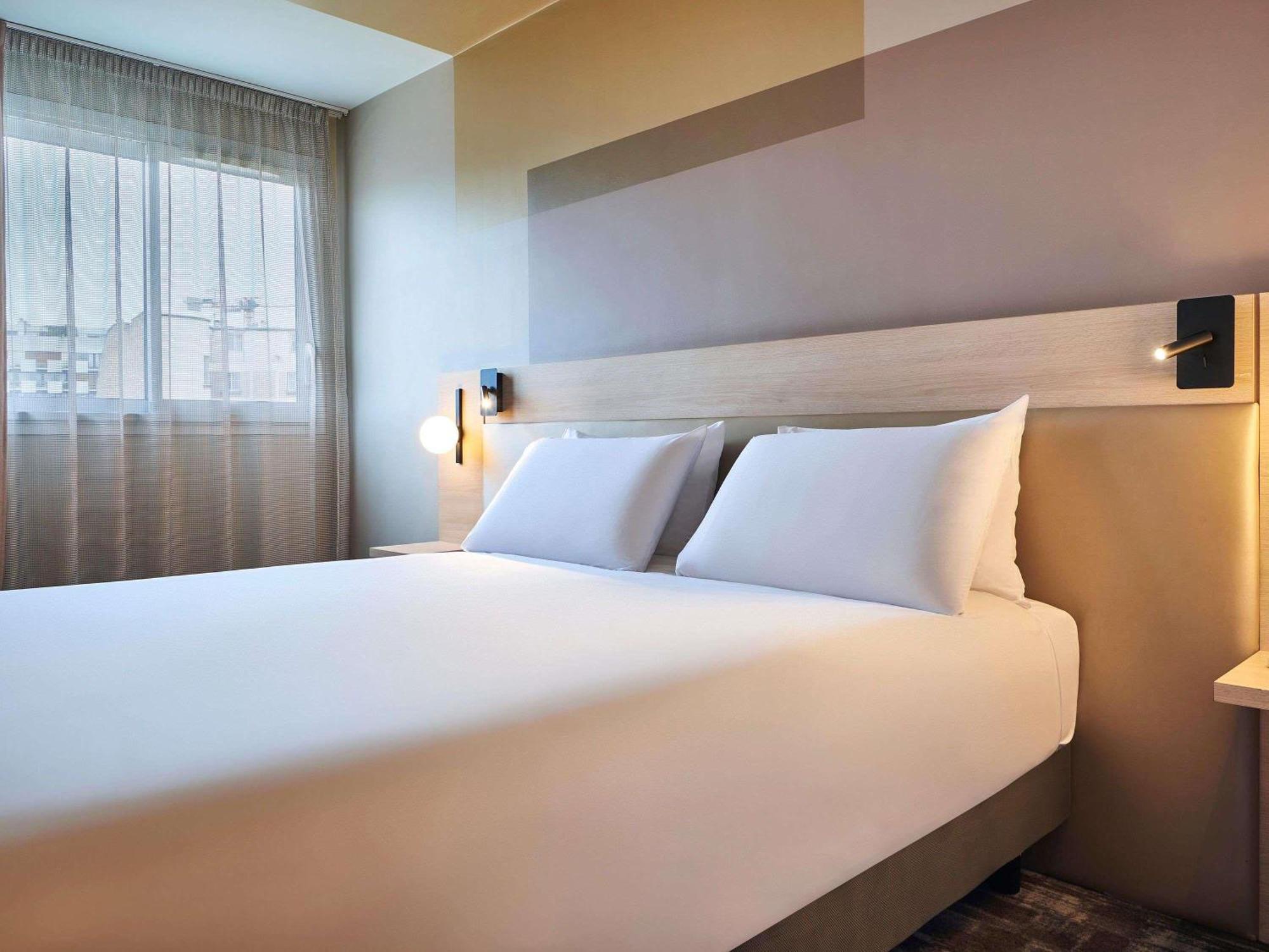 Suite One Double Bed One Sofabed