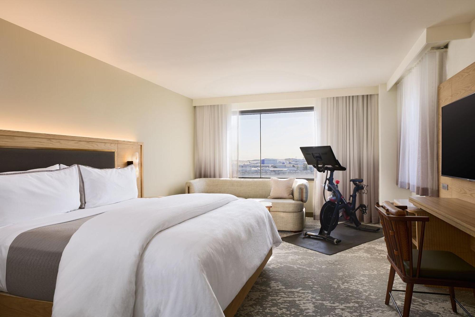 Quarto WestinWORKOUT Peloton com Acesso ao Lounge Executivo