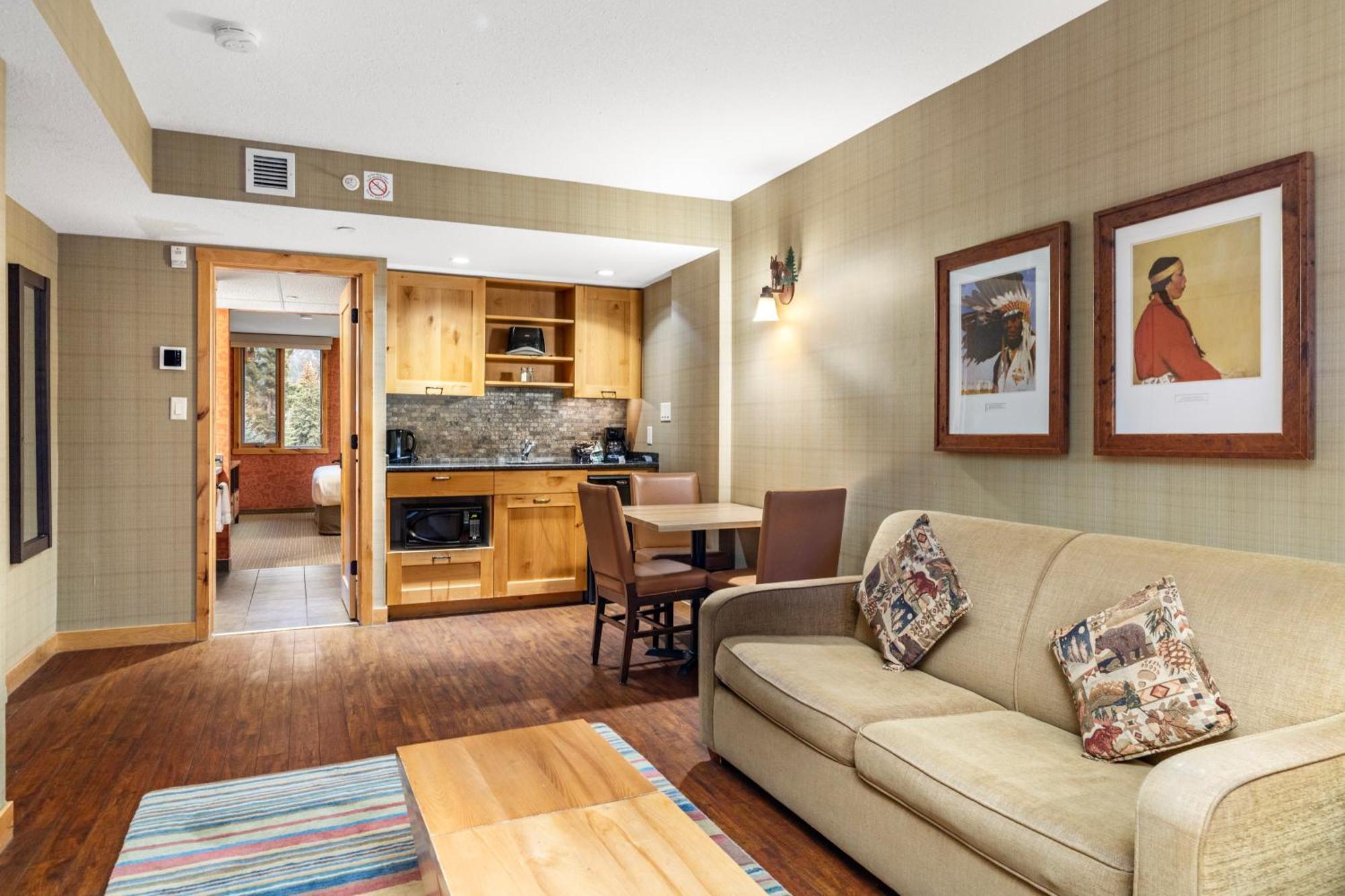 One-Bedroom Suite with King Bed