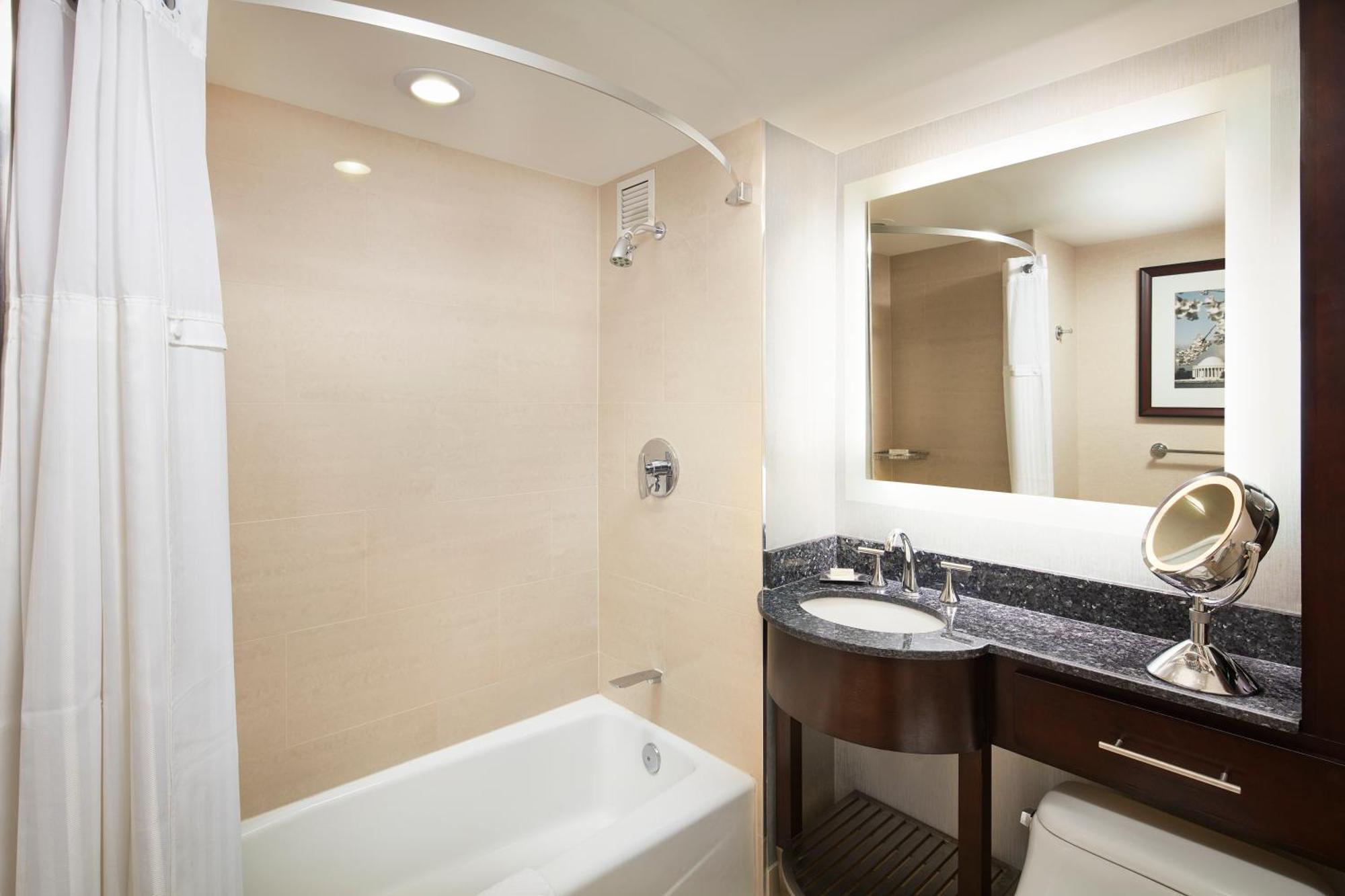 Quarto com 2 Camas de Casal