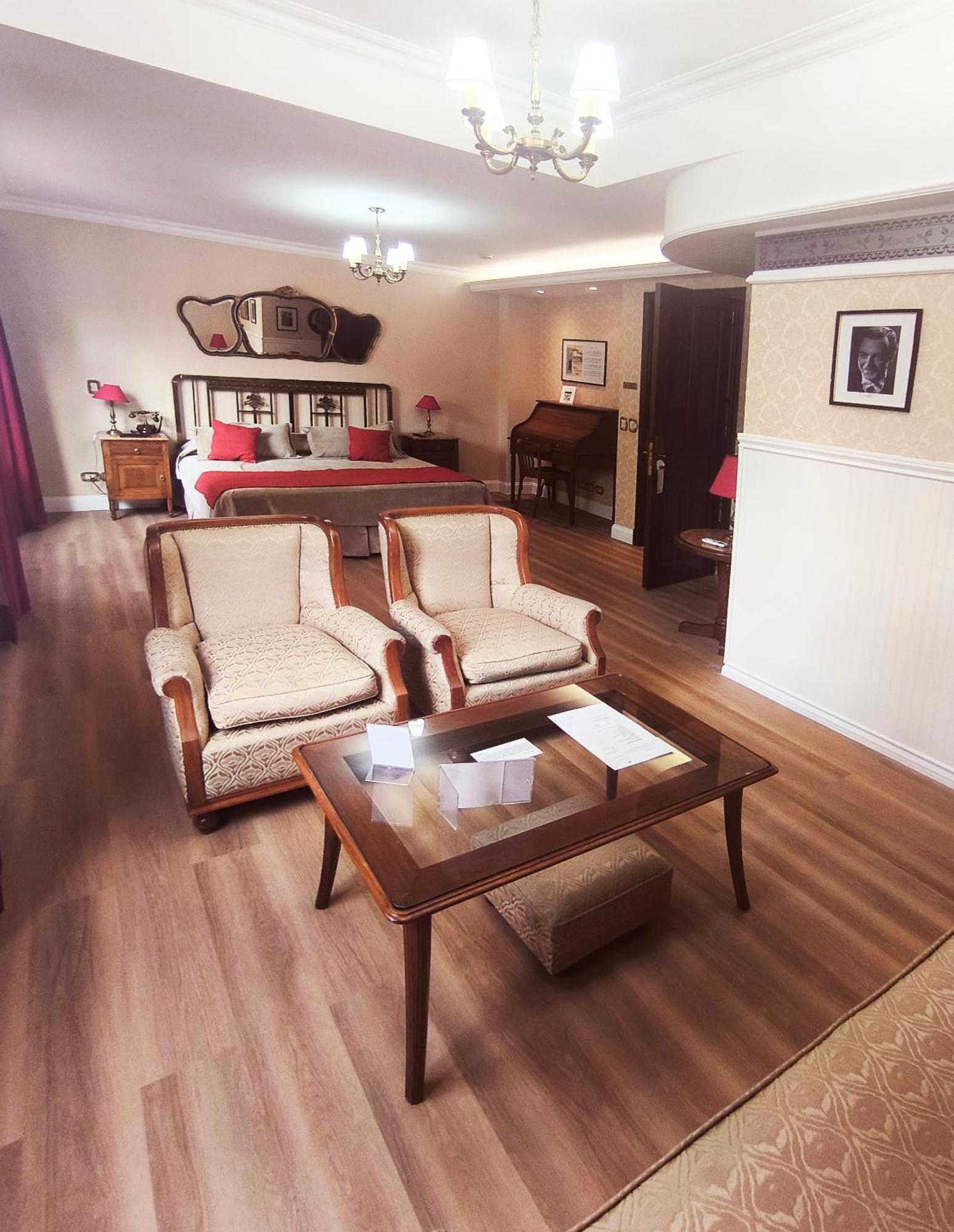 Diamond Double Suite