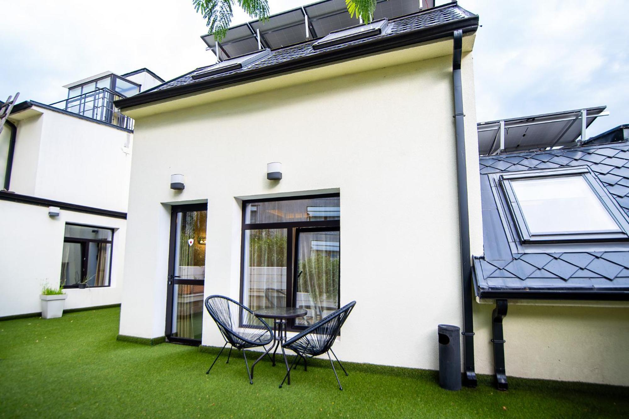 Studio with Balcony - Free Spa Access