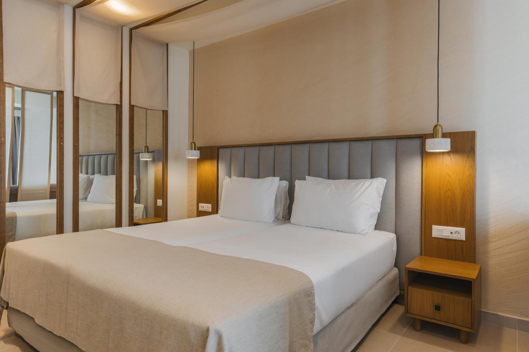 Signature Suite