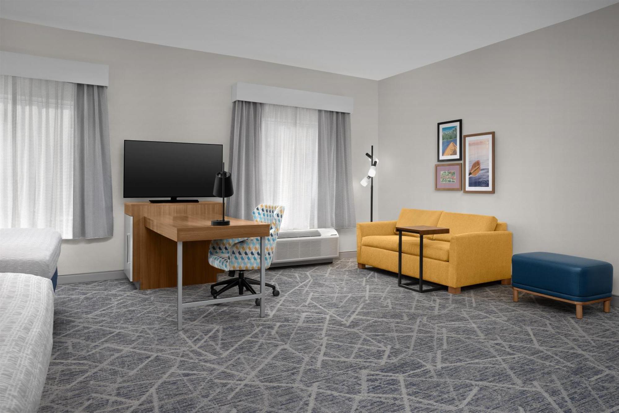 Queen Studio Suite with Two Queen Beds and Sofa Bed - Non-Smoking