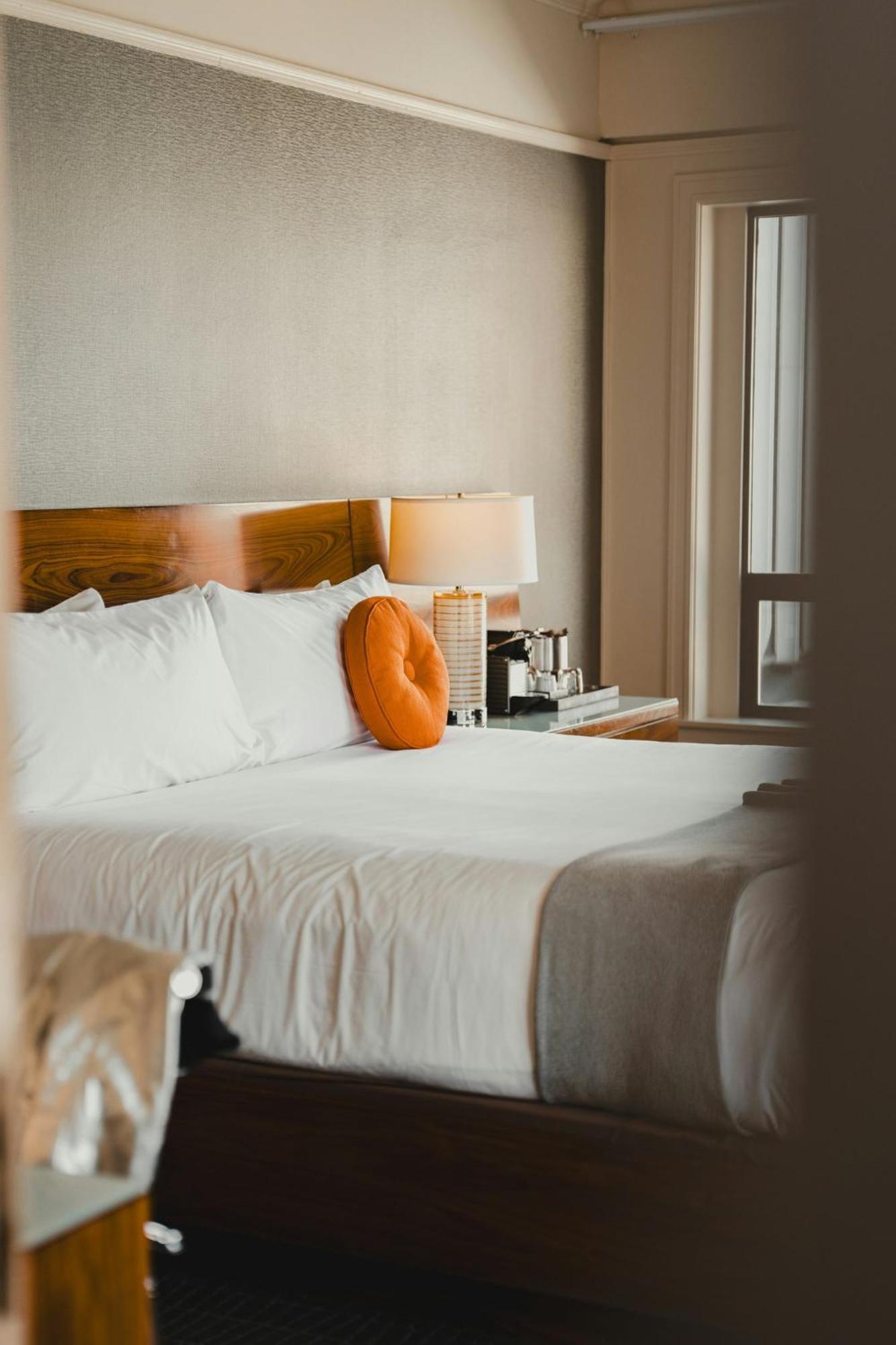 Habitación adaptada para personas con movilidad reducida - Cama grande
