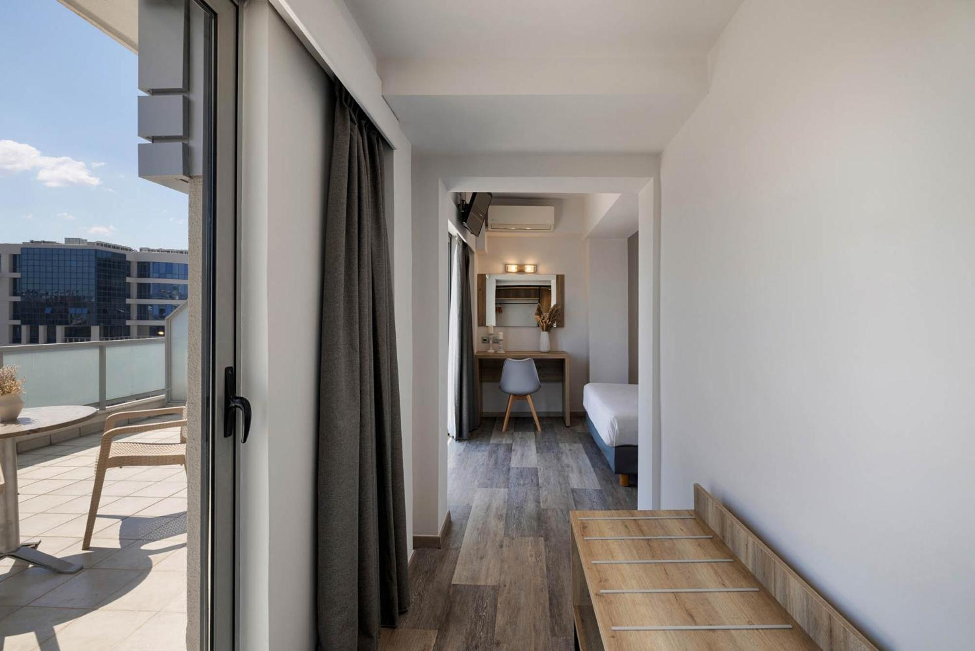Deluxe Double or Twin Room