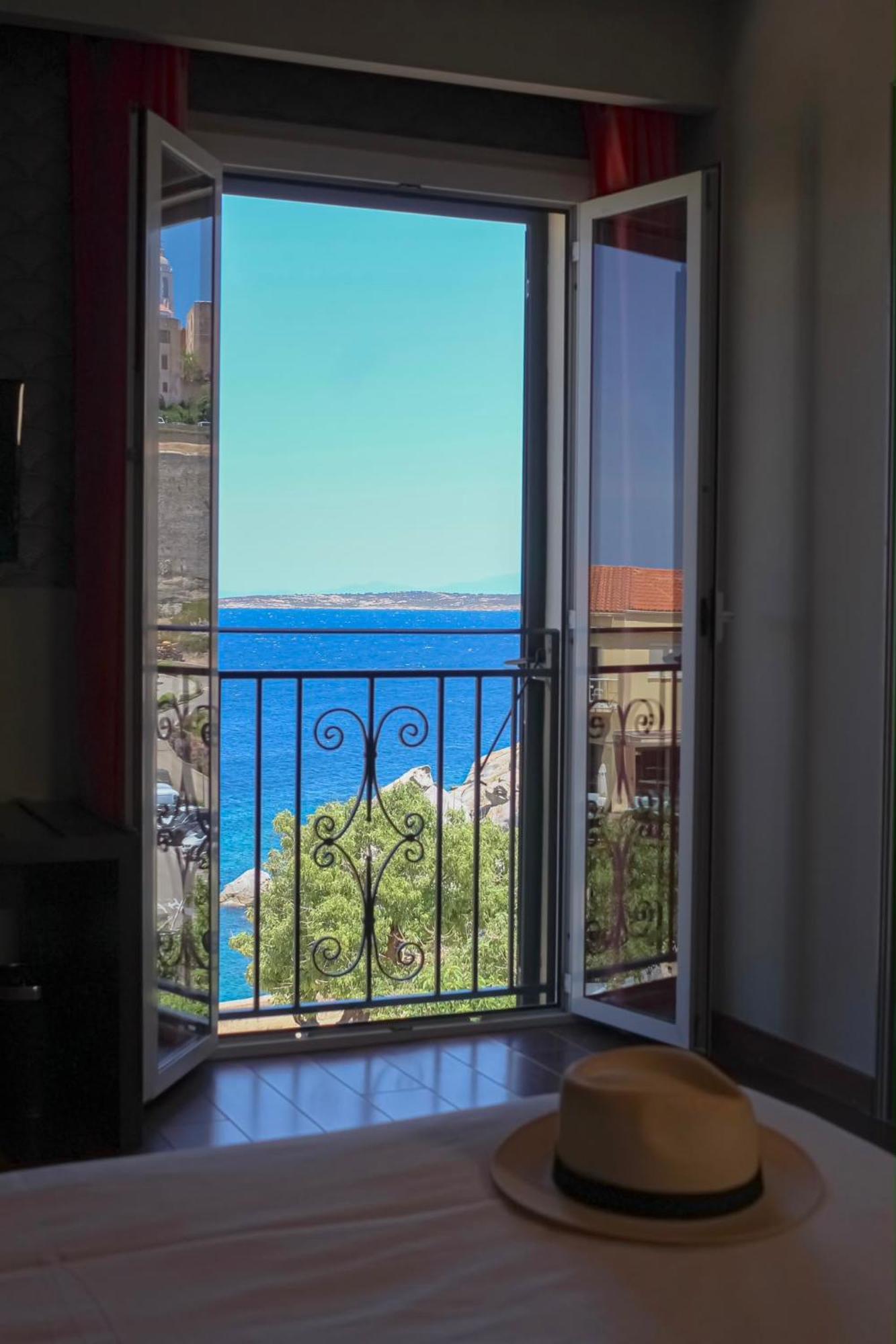 Chambre Double ou Lits Jumeaux - Vue sur Mer