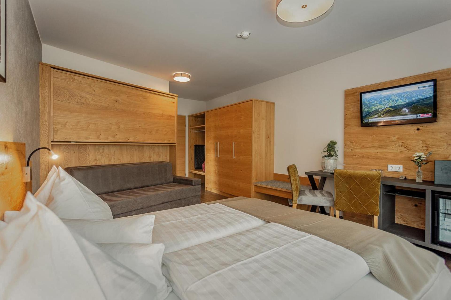 Large Double Room