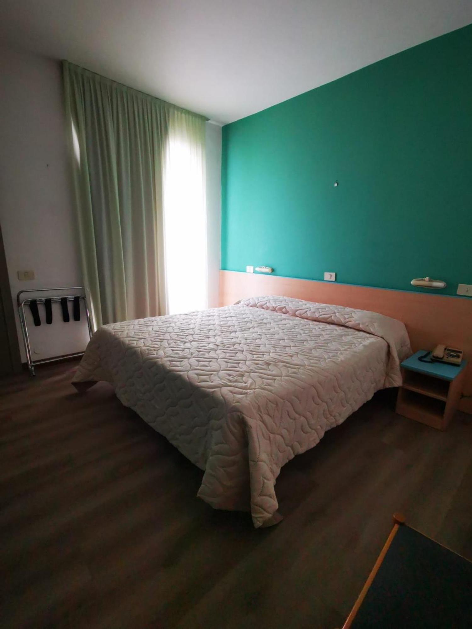 Economy Doppel-/Zweibettzimmer