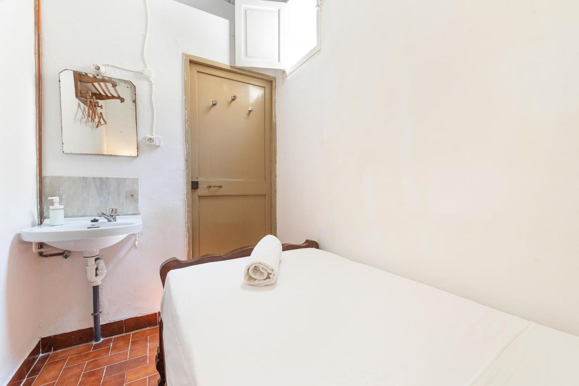 Small Single Room