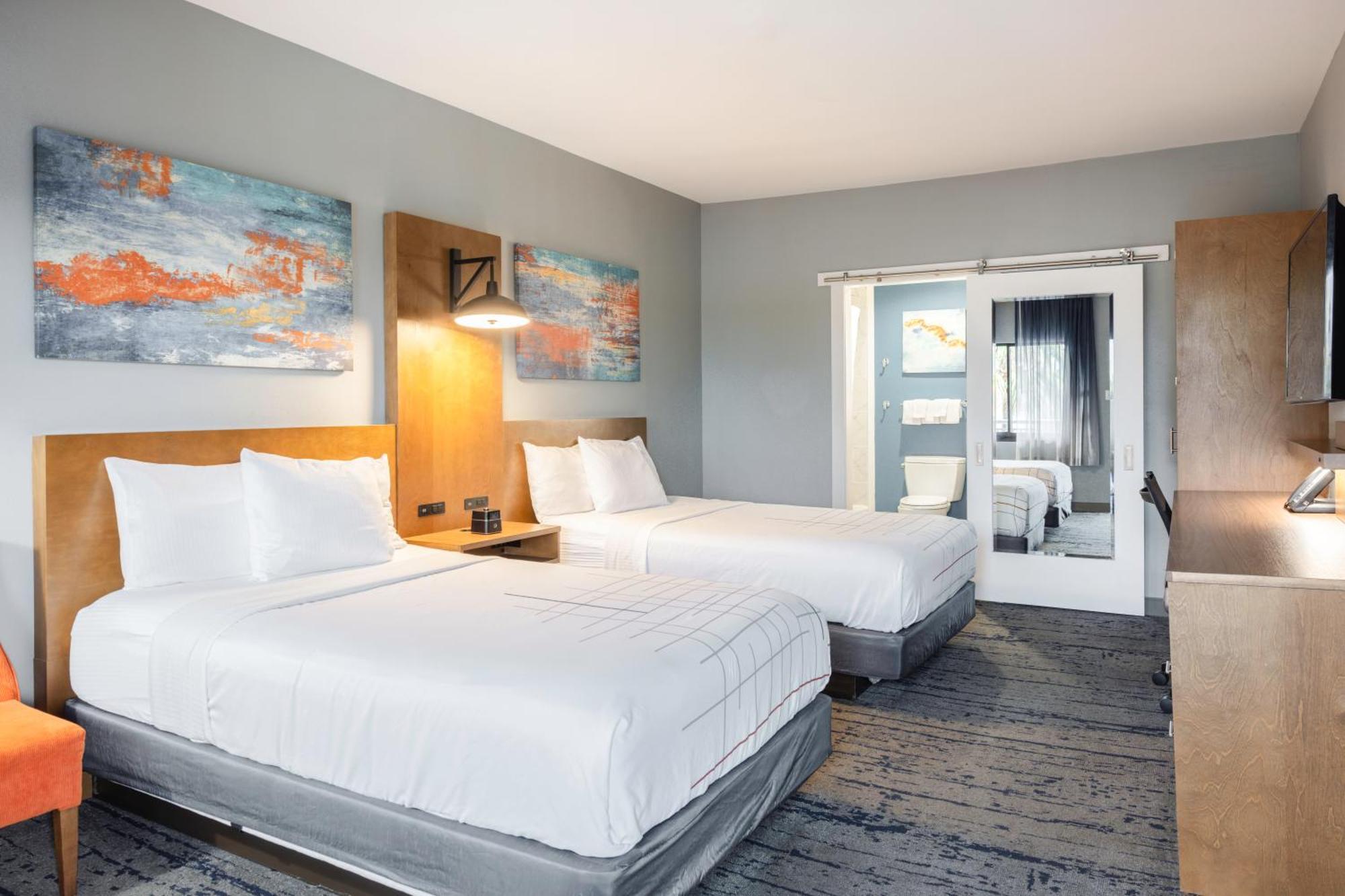 Double Room Two Double Beds Pool View Non-Smoking