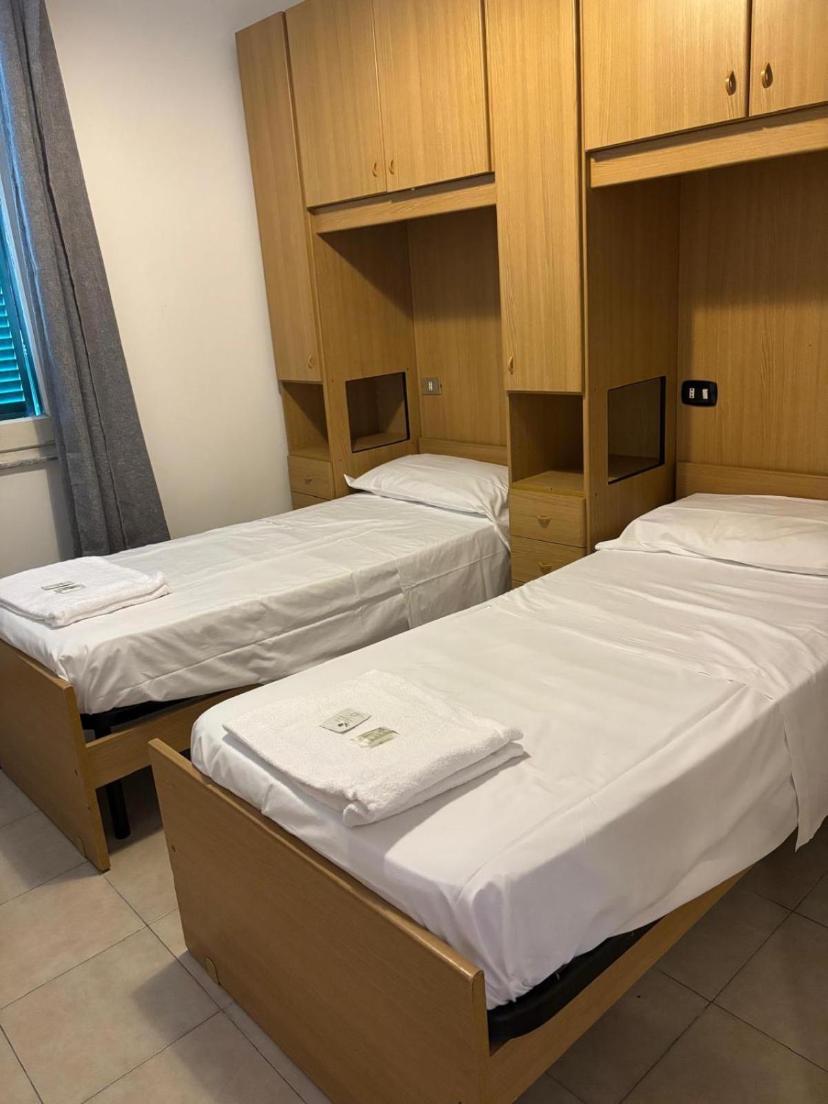 Single Room with Shared Bathroom