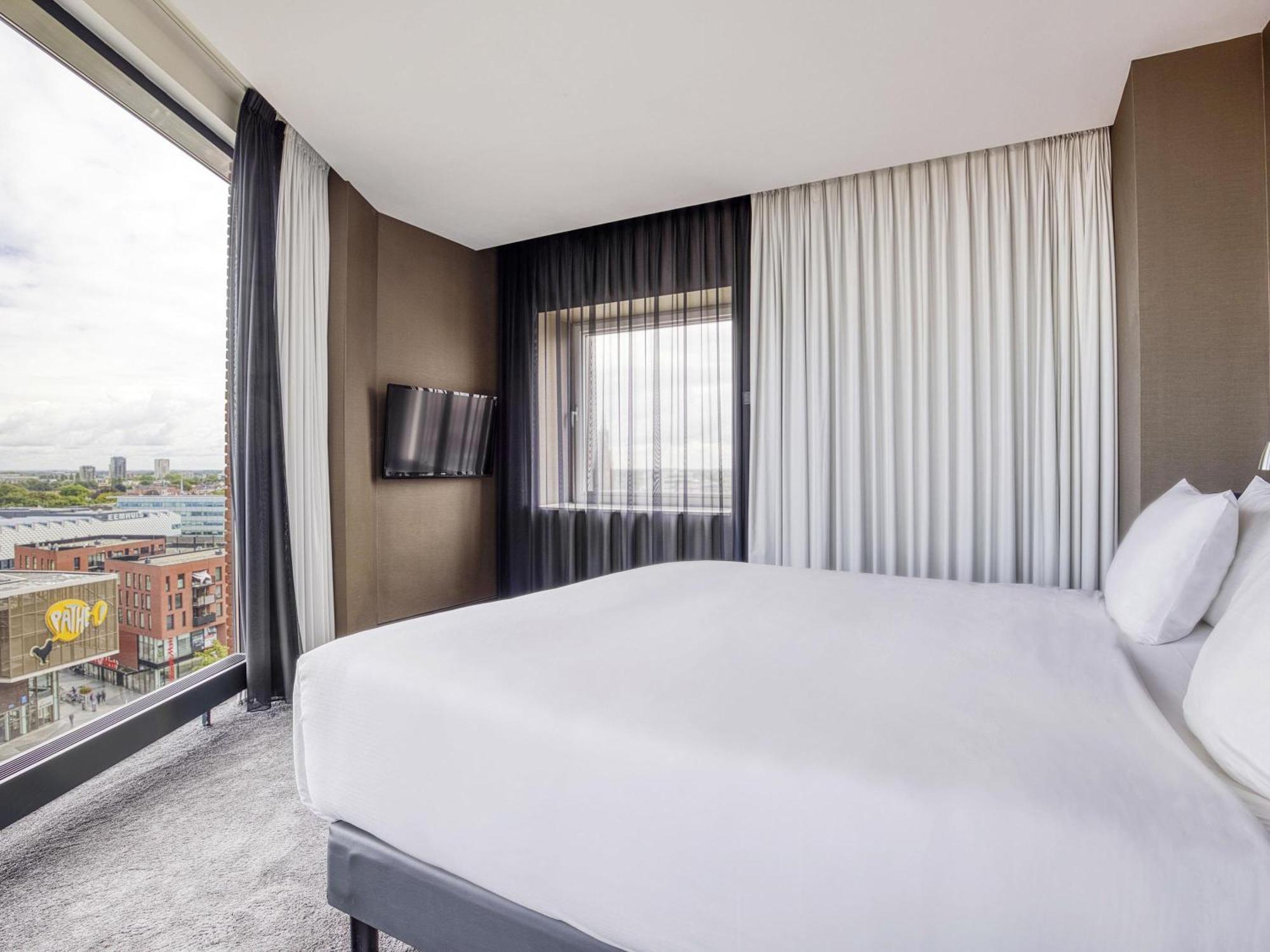 Deluxe Suite with One Double Bed