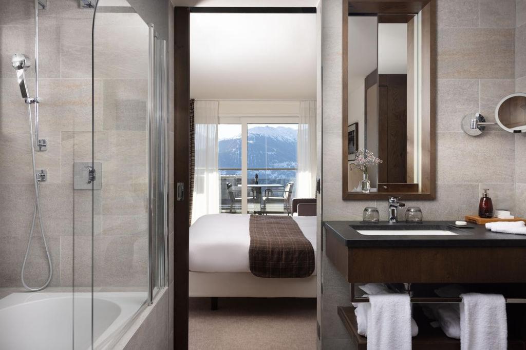 Deluxe Double Room Mountain View