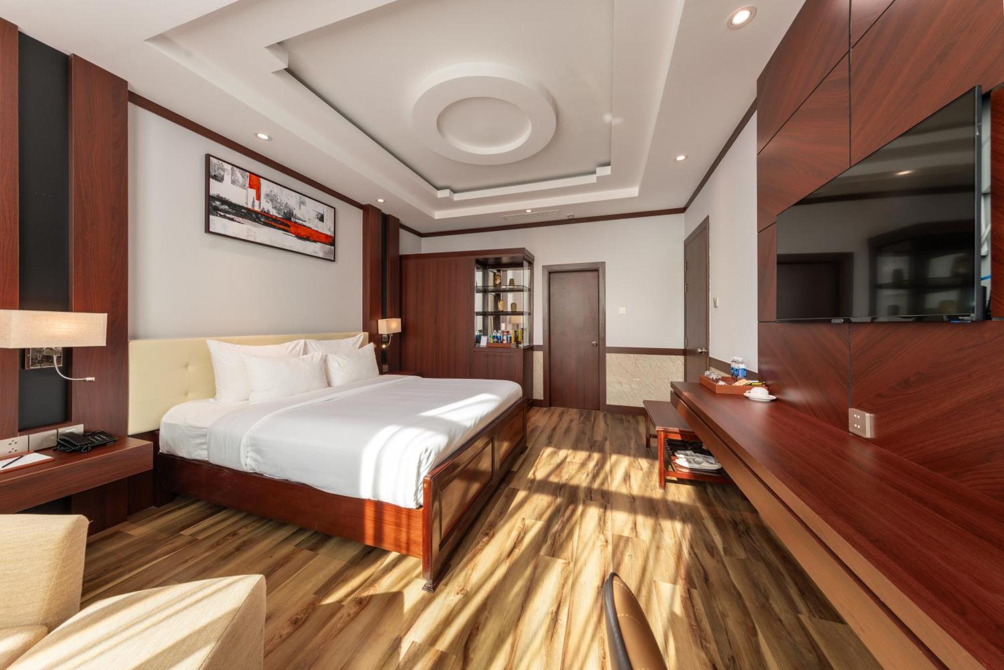Executive Suite Room with River View