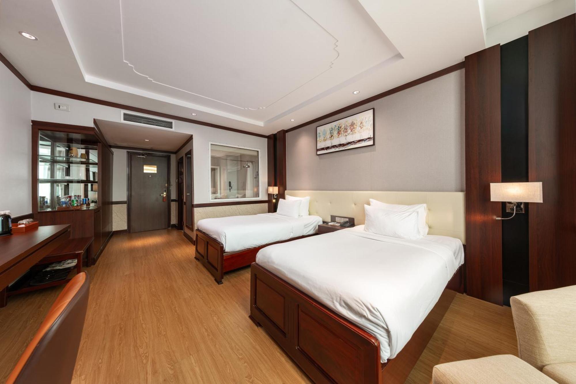 Oriental Suite with Twin Beds and River View