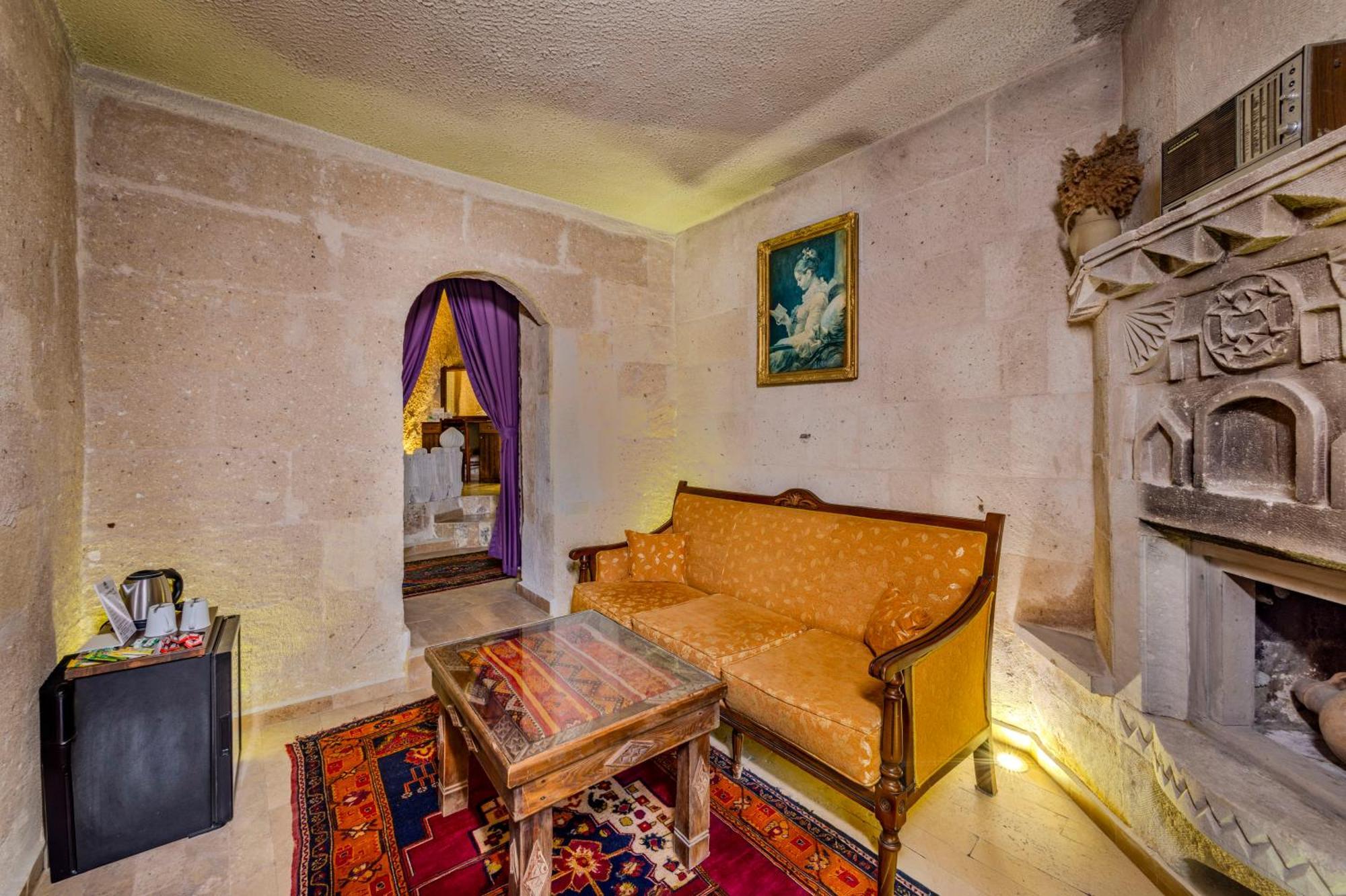 Cave Deluxe Çift Kişilik Oda