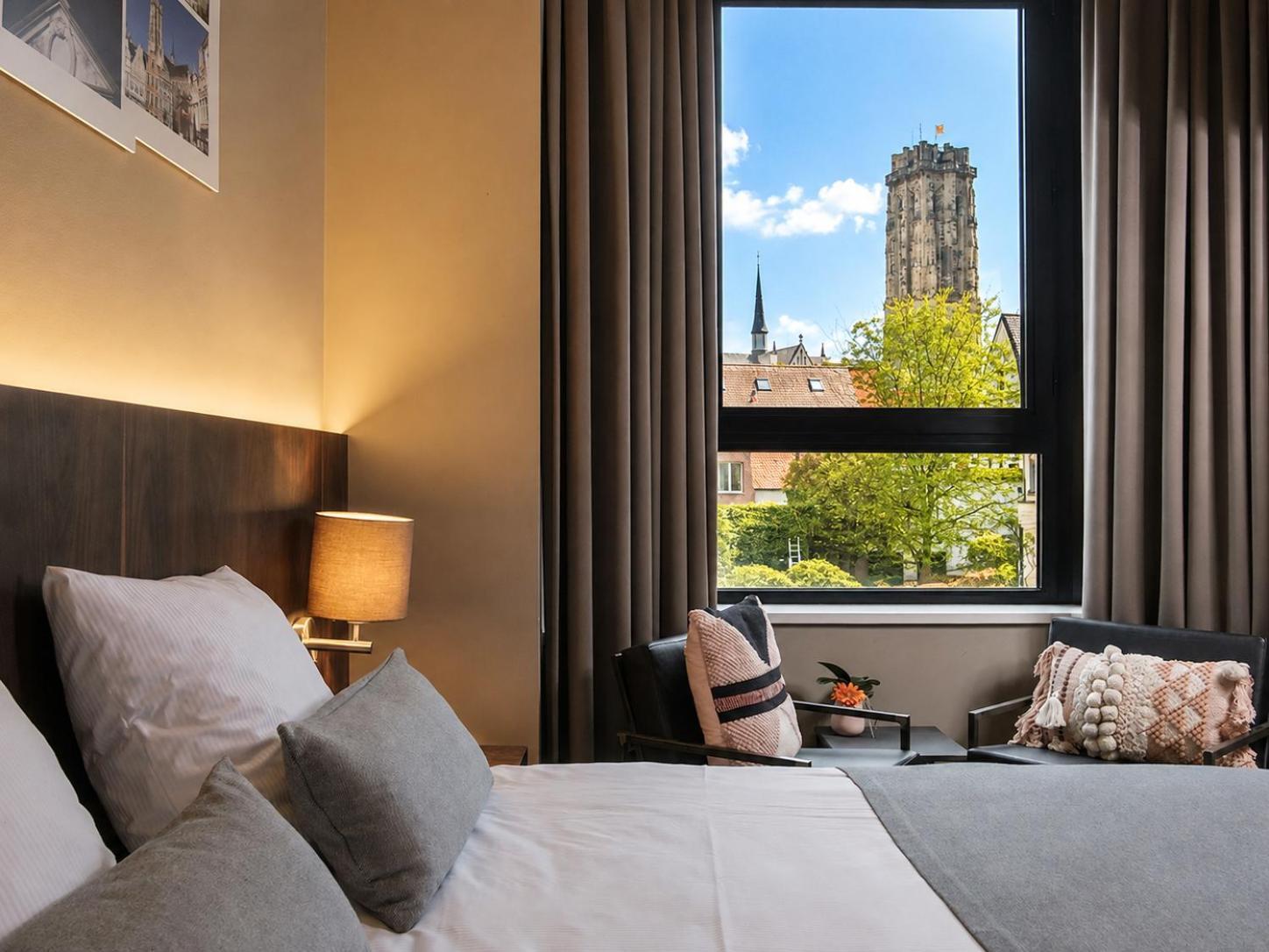 Cathedral View Room