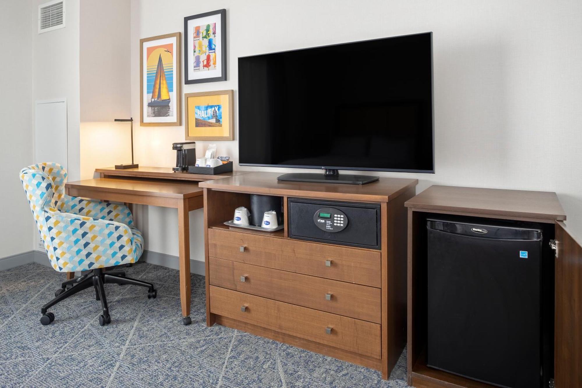 Zimmer mit 2 Queensize-Betten und Meerblick