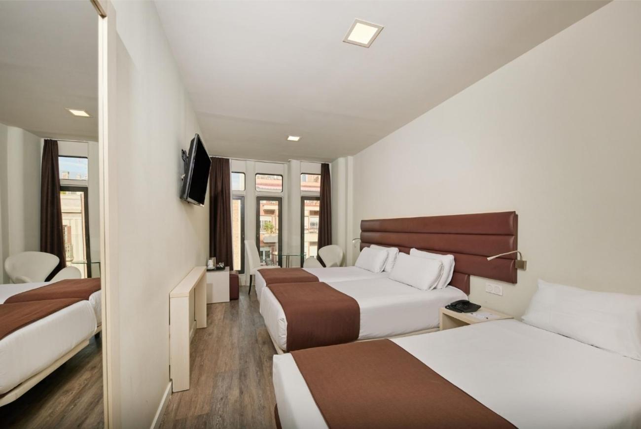 Chambre Double ou Lits Jumeaux avec Lit d'Appoint