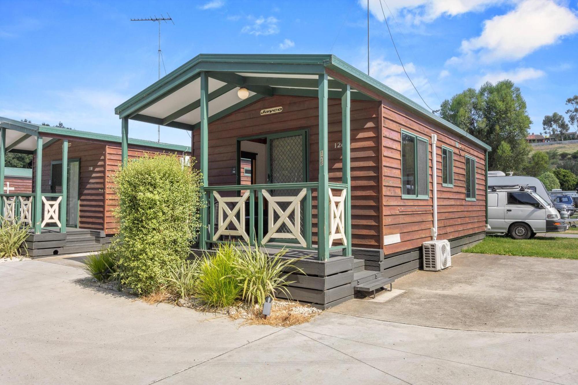 Standard Cabin (2BR) - Sleeps 5