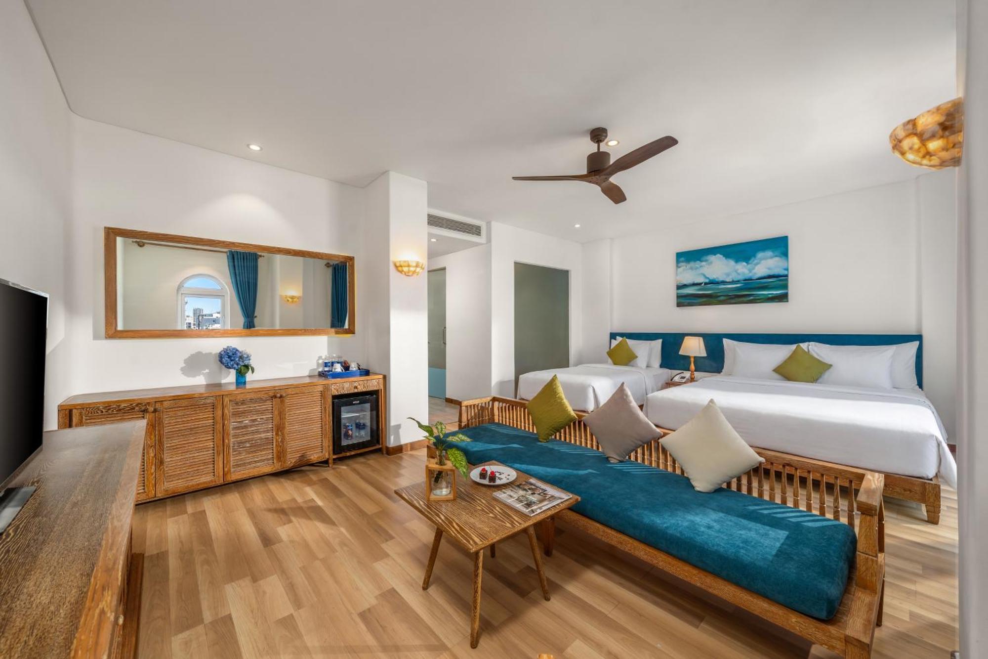 Triple Room with Balcony