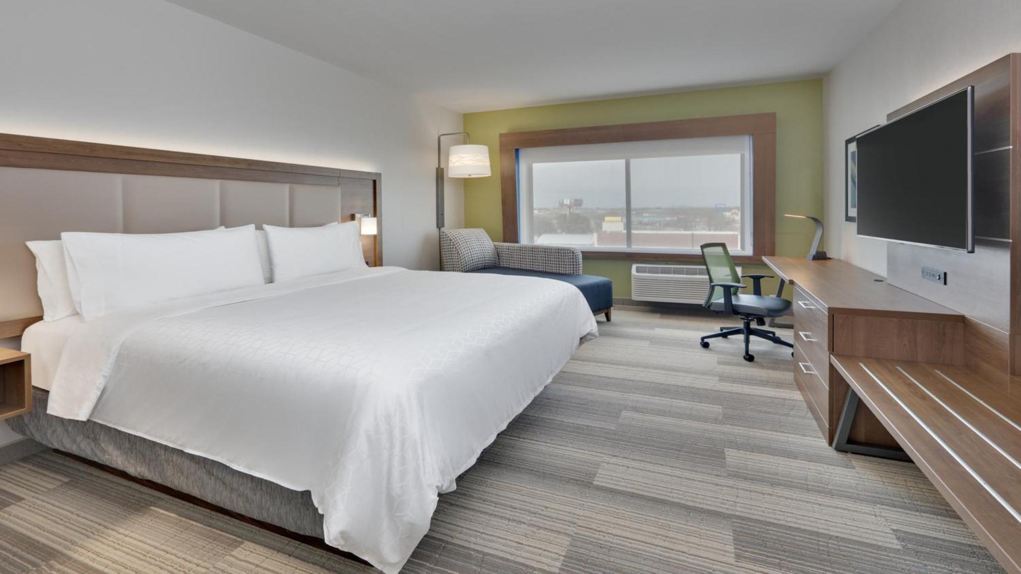 Standard King Room