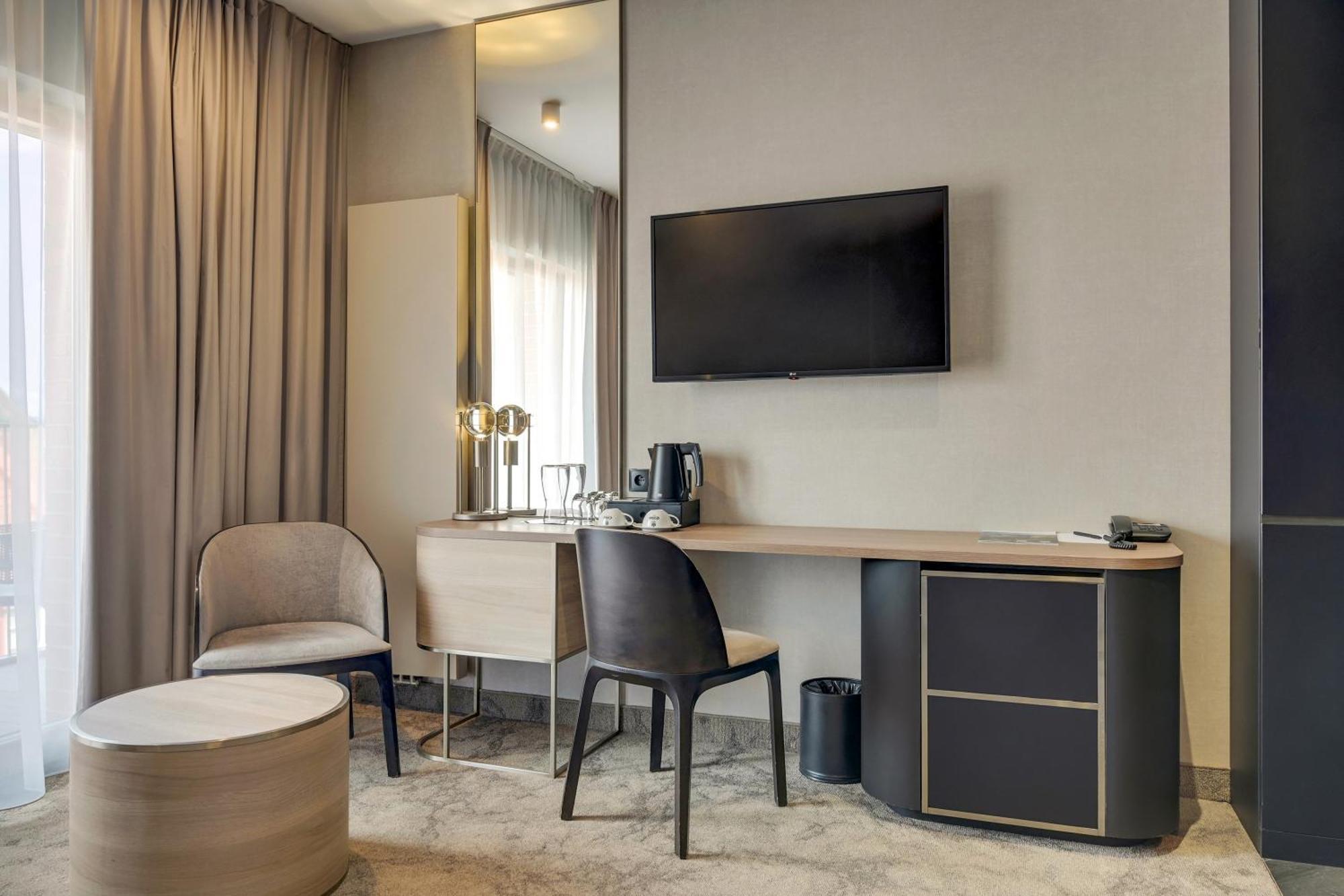 Standard King Room
