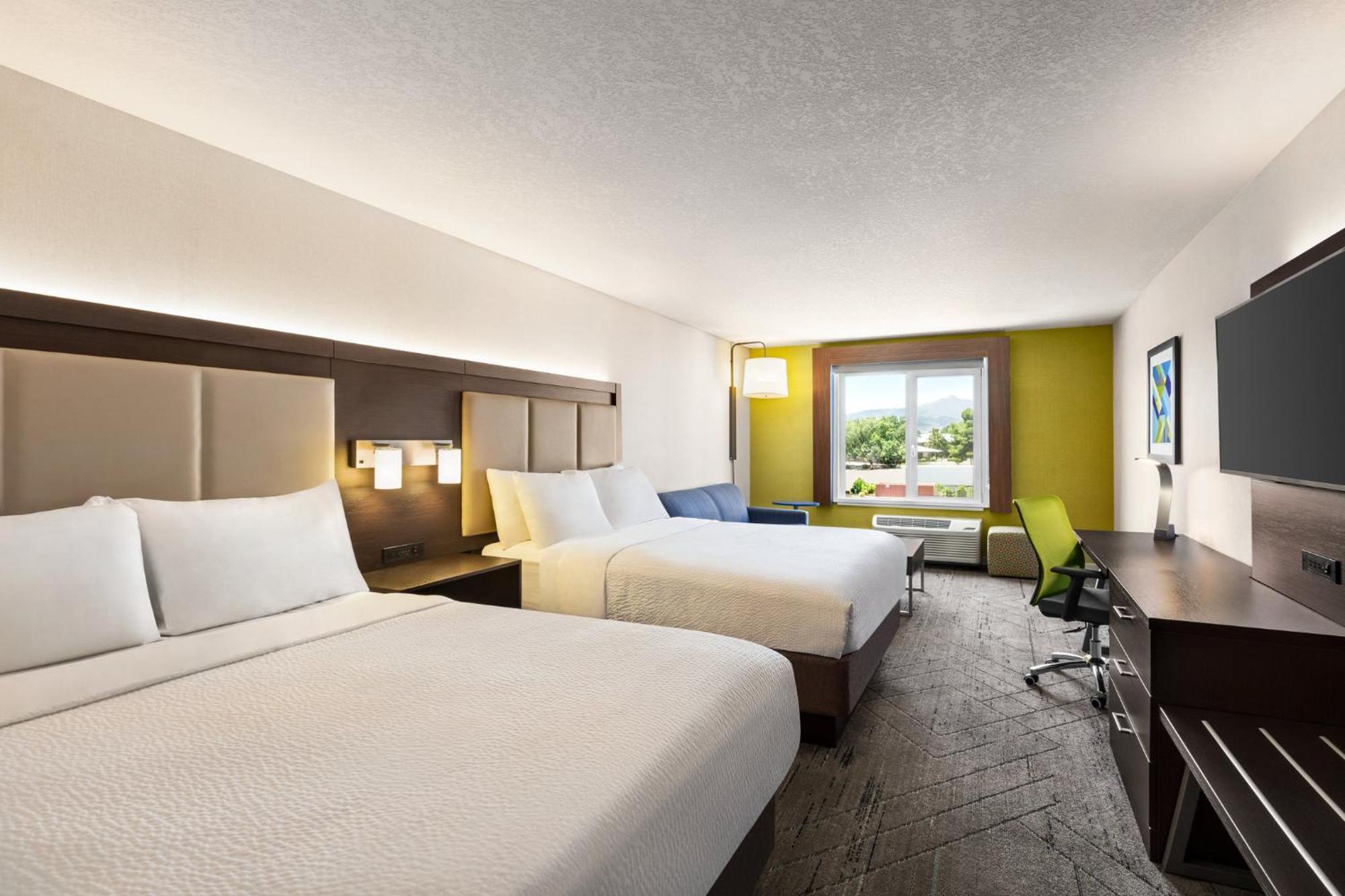 Suite Two Queen Beds