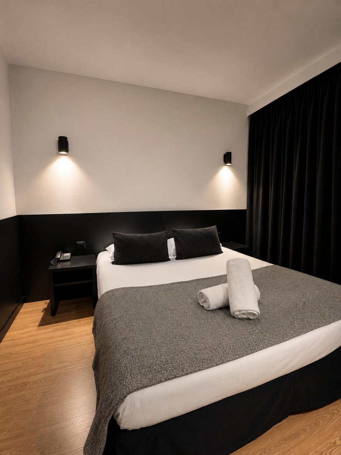 Chambre Classique avec Balcon et Vue sur la Ville (ascenseur)