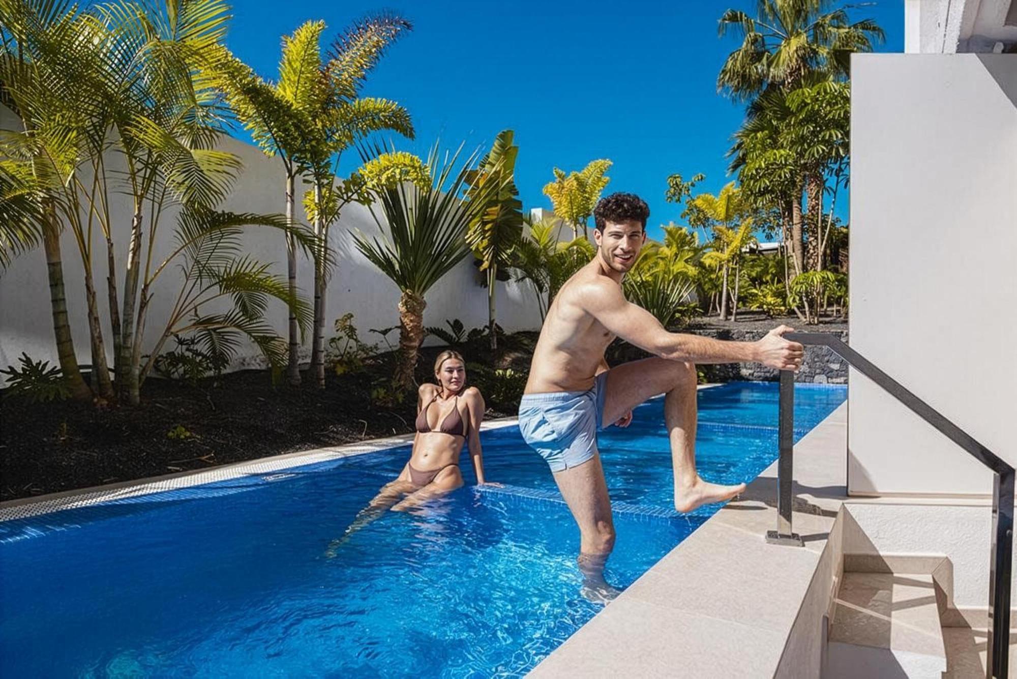 Swim-Up Double Room