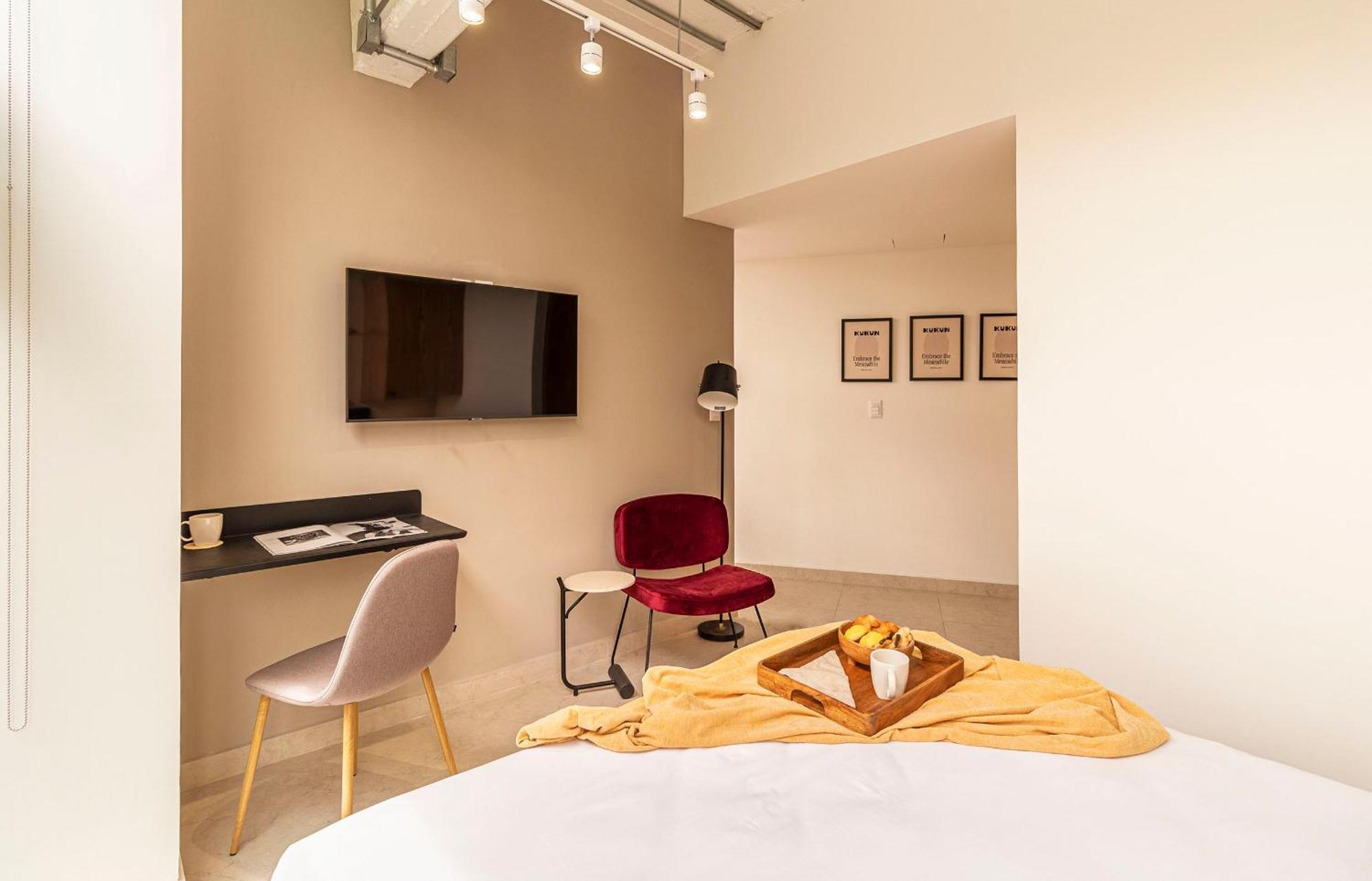 Superior One bedroom Apartment with view
