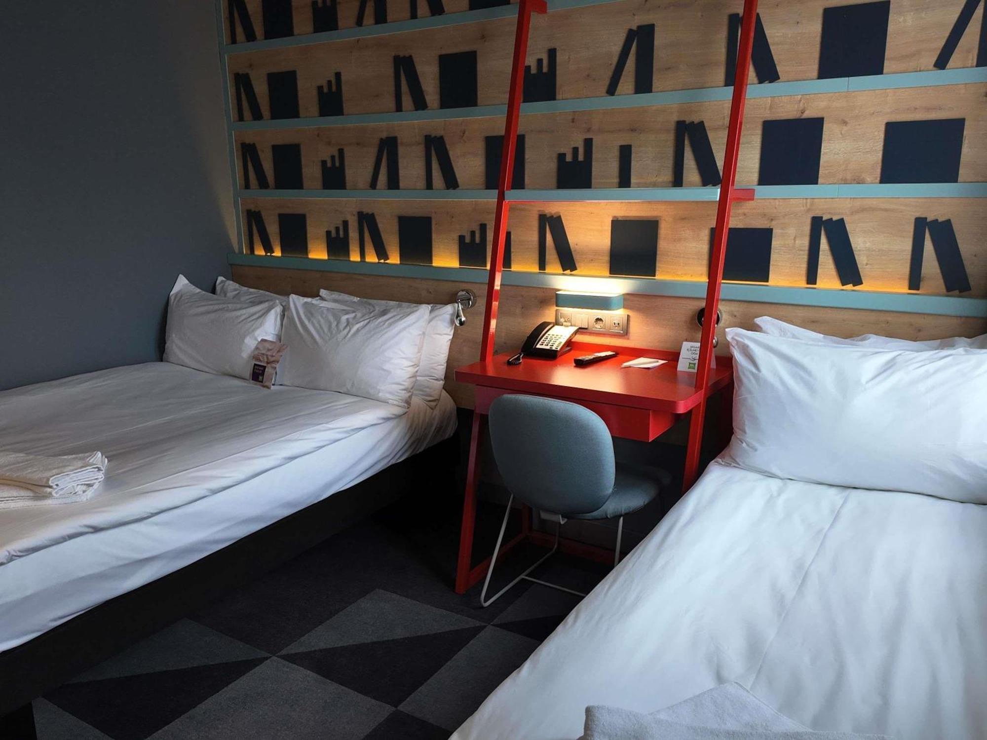 Standart Çift Kişilik Oda - Tek Kişilik Yataklı