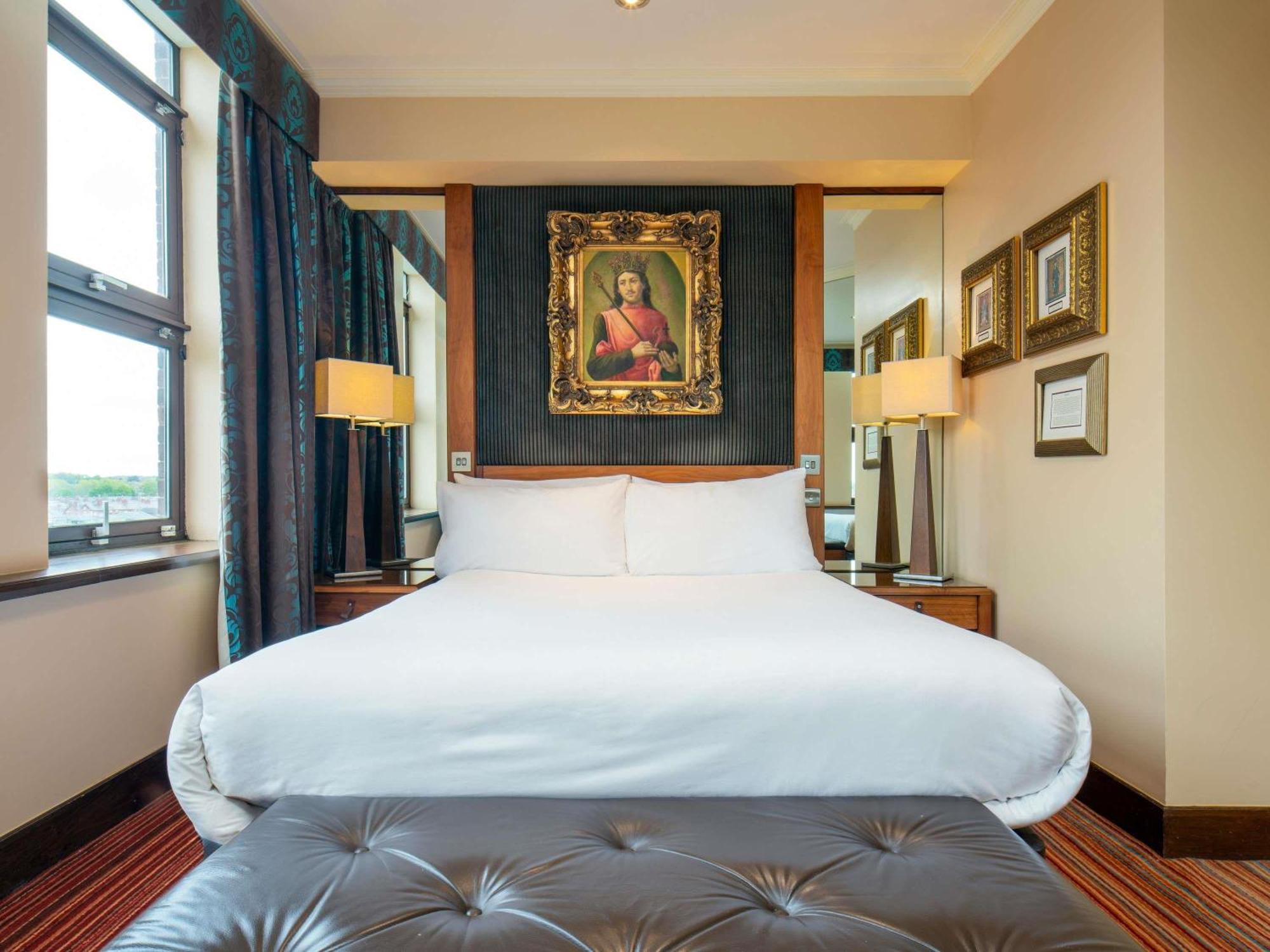 Classic Double Room - Mobility Access - Kings Wing