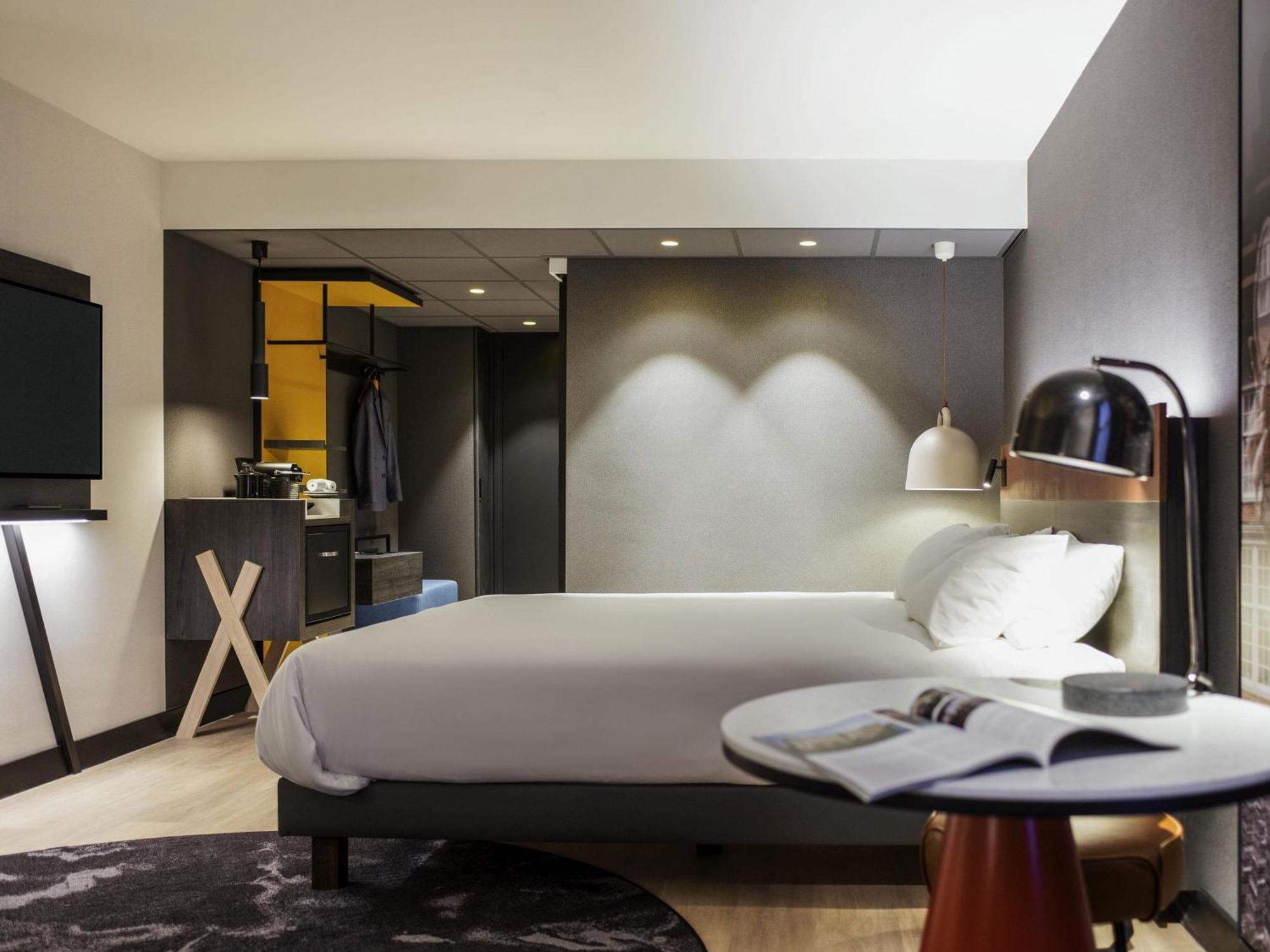 Kamar Privilege Double dengan Tempat Tidur Sofa Double