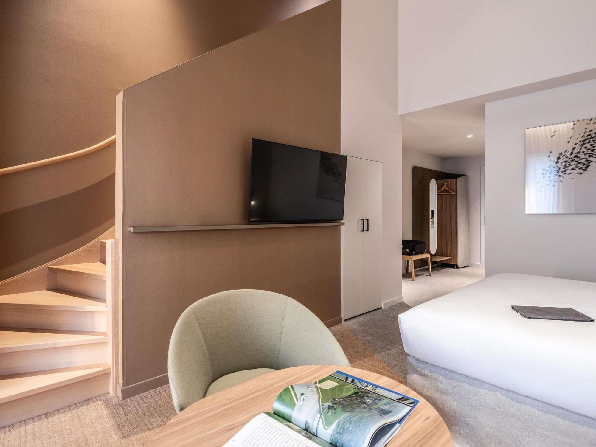 Deluxe Room Double Bed Bunk Beds