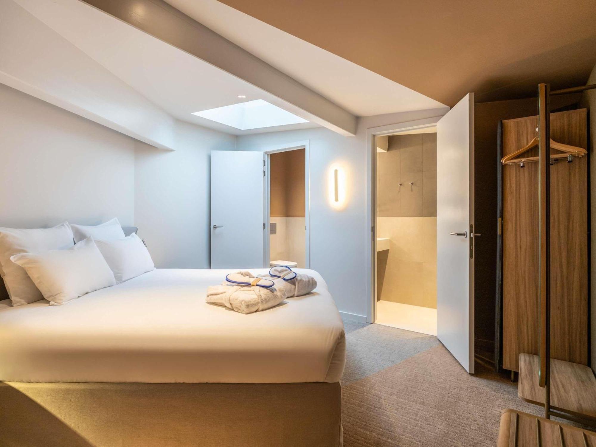 Deluxe Suite Two Queen Beds