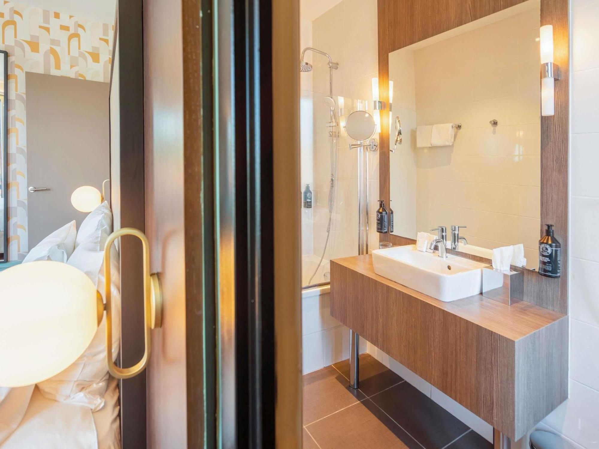 Deluxe Double Room Balcony Lake Side