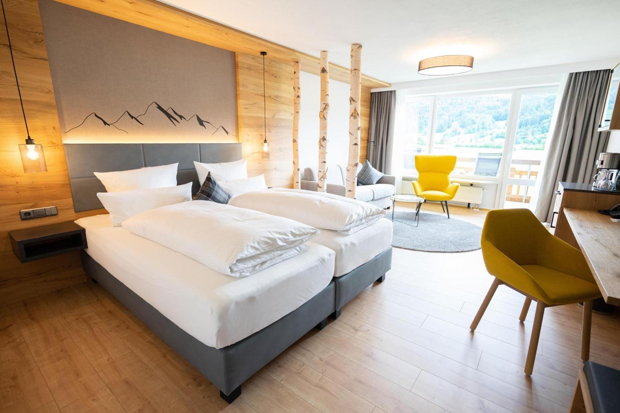 Superior Doppelzimmer mit Panoramablick auf die Berge