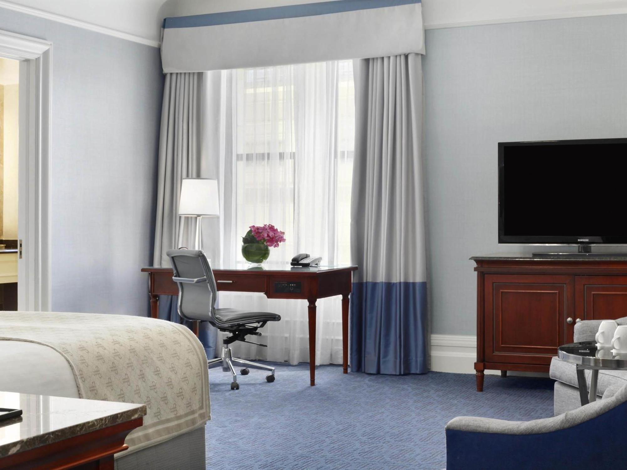Signature King Room