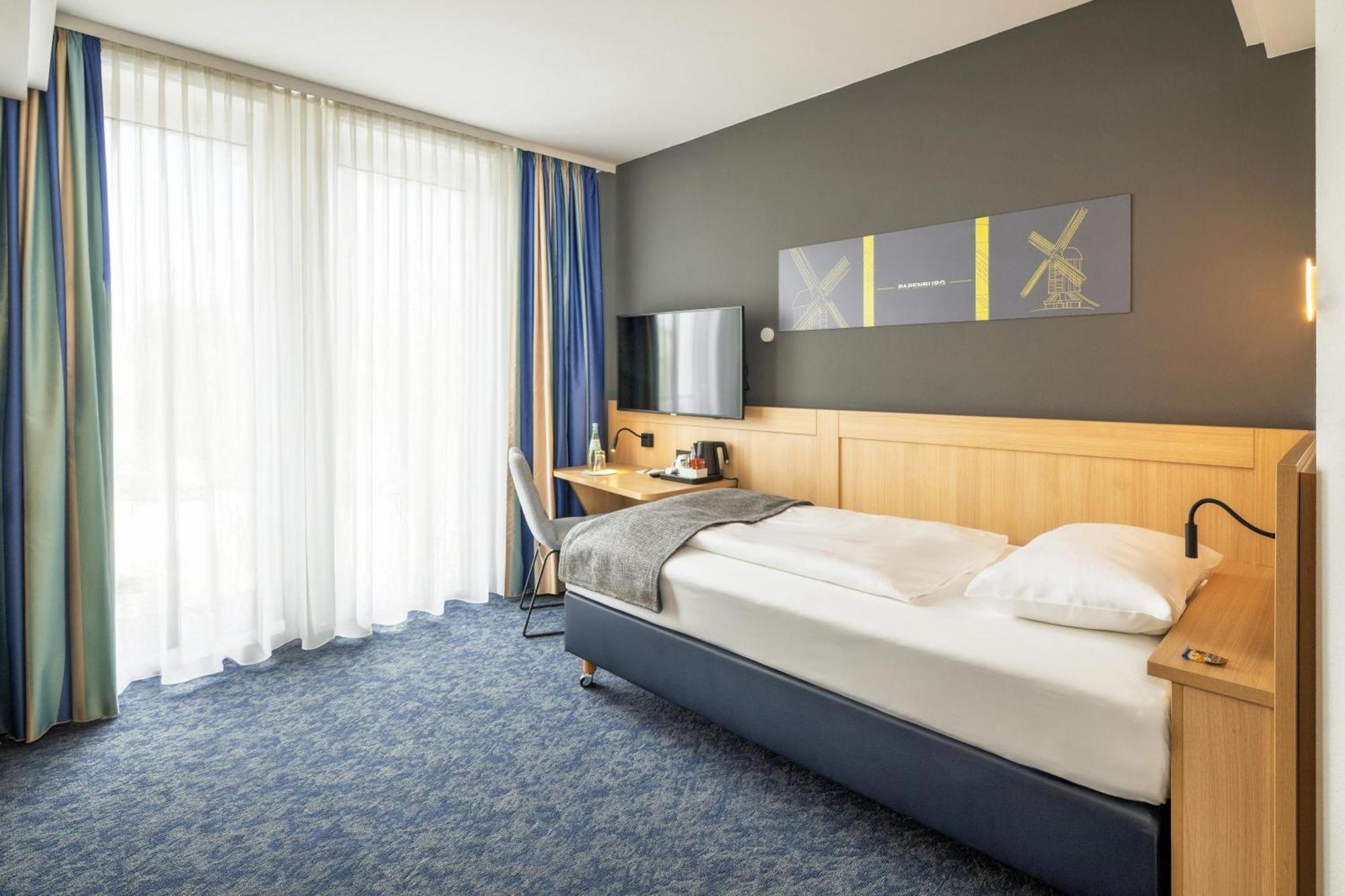 Single Room Roll Shower First Floor or Disability Access or Non-Smoking