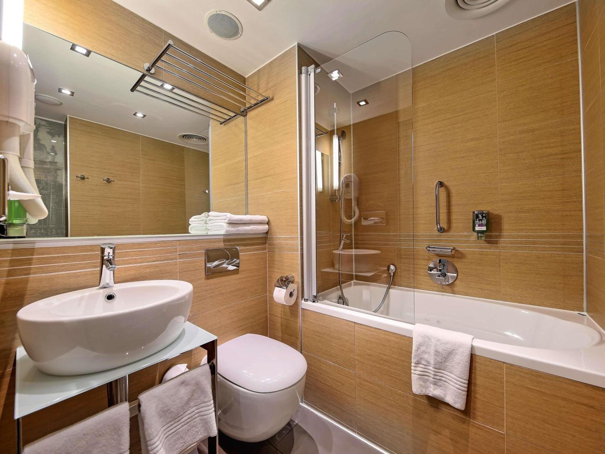 Standard Twin Room City View
