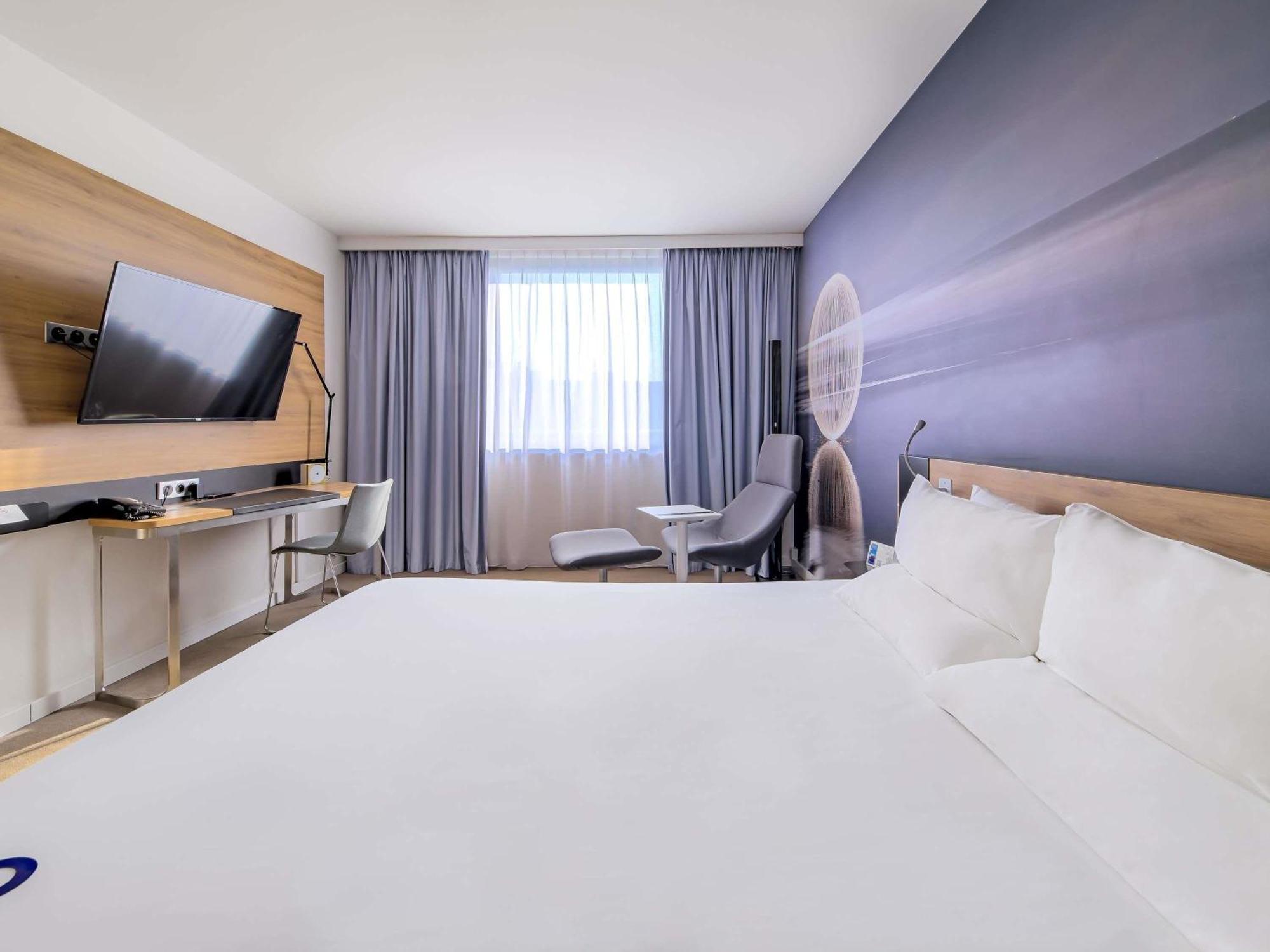 Standard Queen Room Two Queen Beds