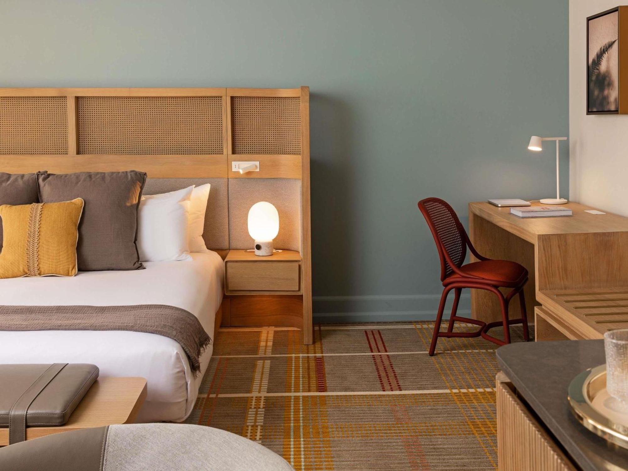 Habitación Deluxe con cama extragrande y vistas a la ciudad - Adaptada para personas con movilidad reducida