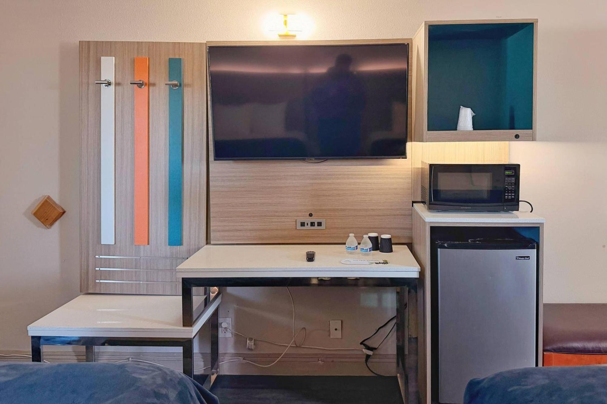 Queen Room Two Queen Beds Accessible or Non-Smoking