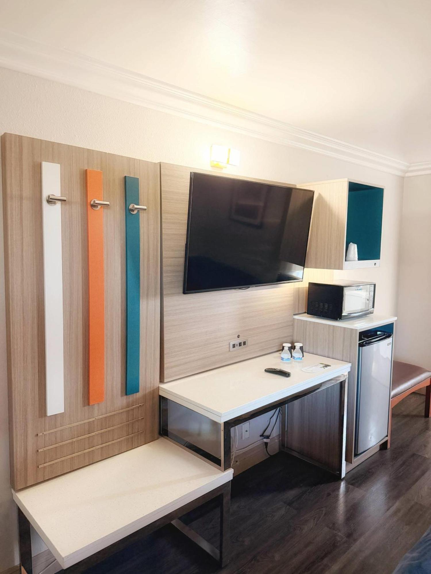 King Suite King Bed Queen Bed Sofa bed Non Smoking or Exterior Corridor