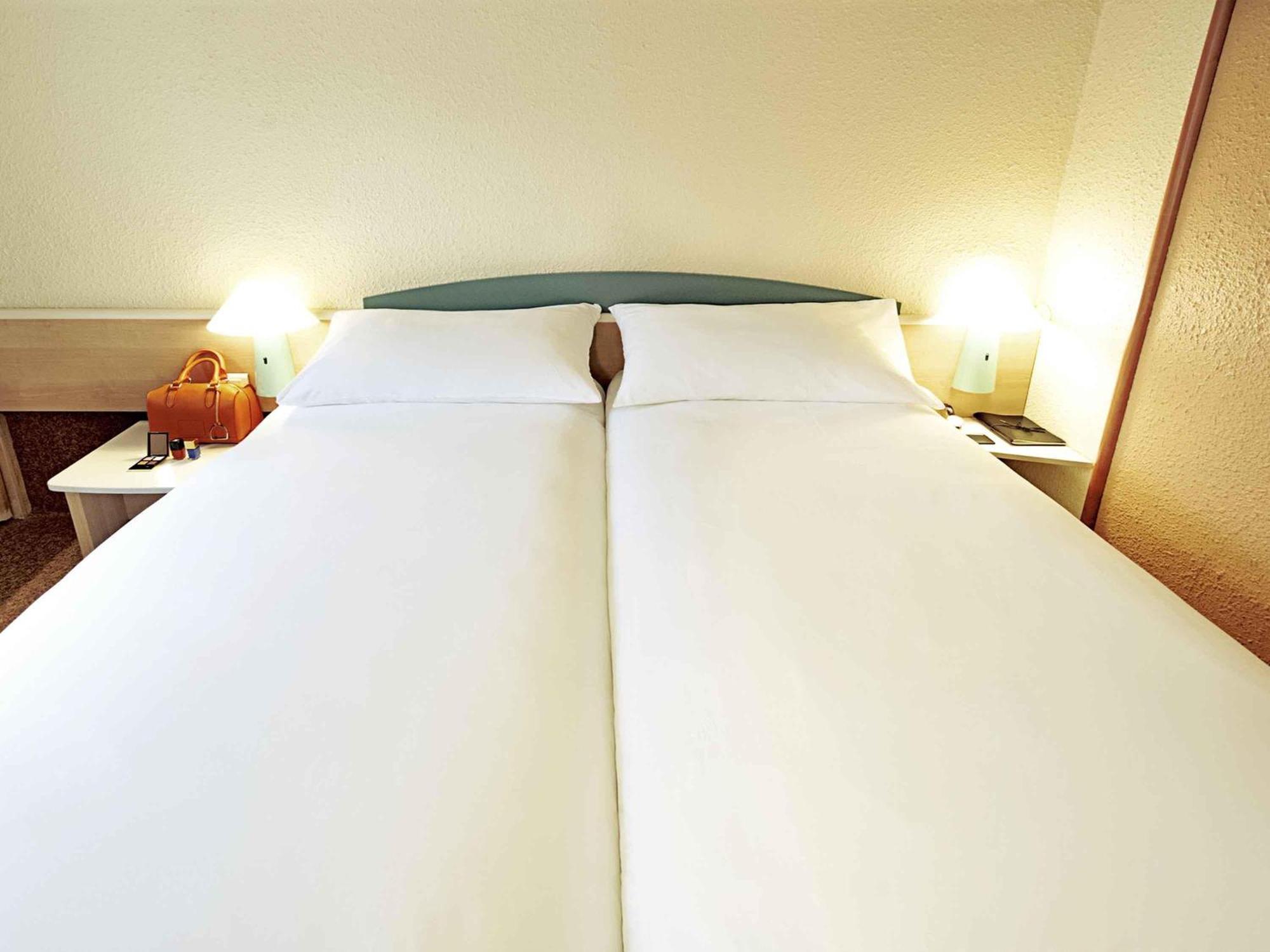 Tweepersoonskamer met 2 Aparte Bedden