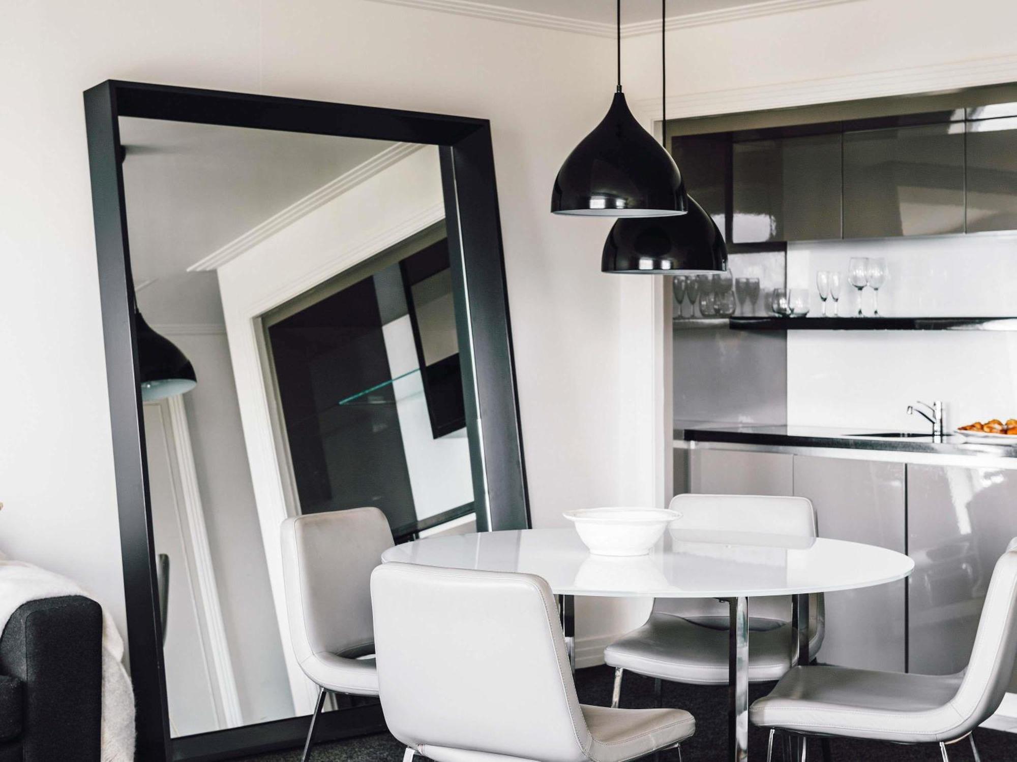 Apartamento de 1 dormitorio con cama extragrande y zona de cocina
