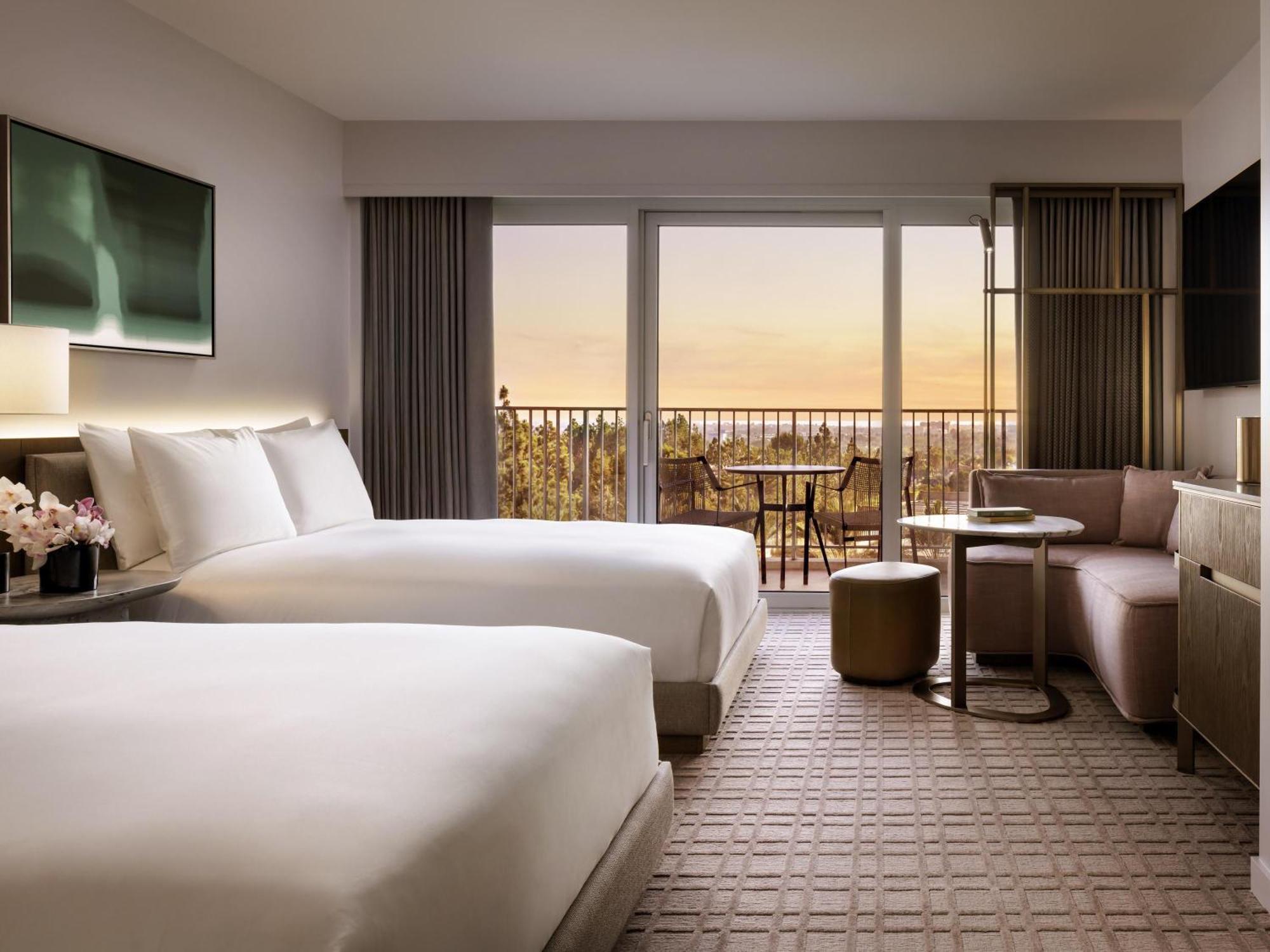 Chambre 2 Lits Doubles Fairmont Gold avec Accès au Salon - Adaptée aux Personnes à Mobilité Réduite/Malentendantes