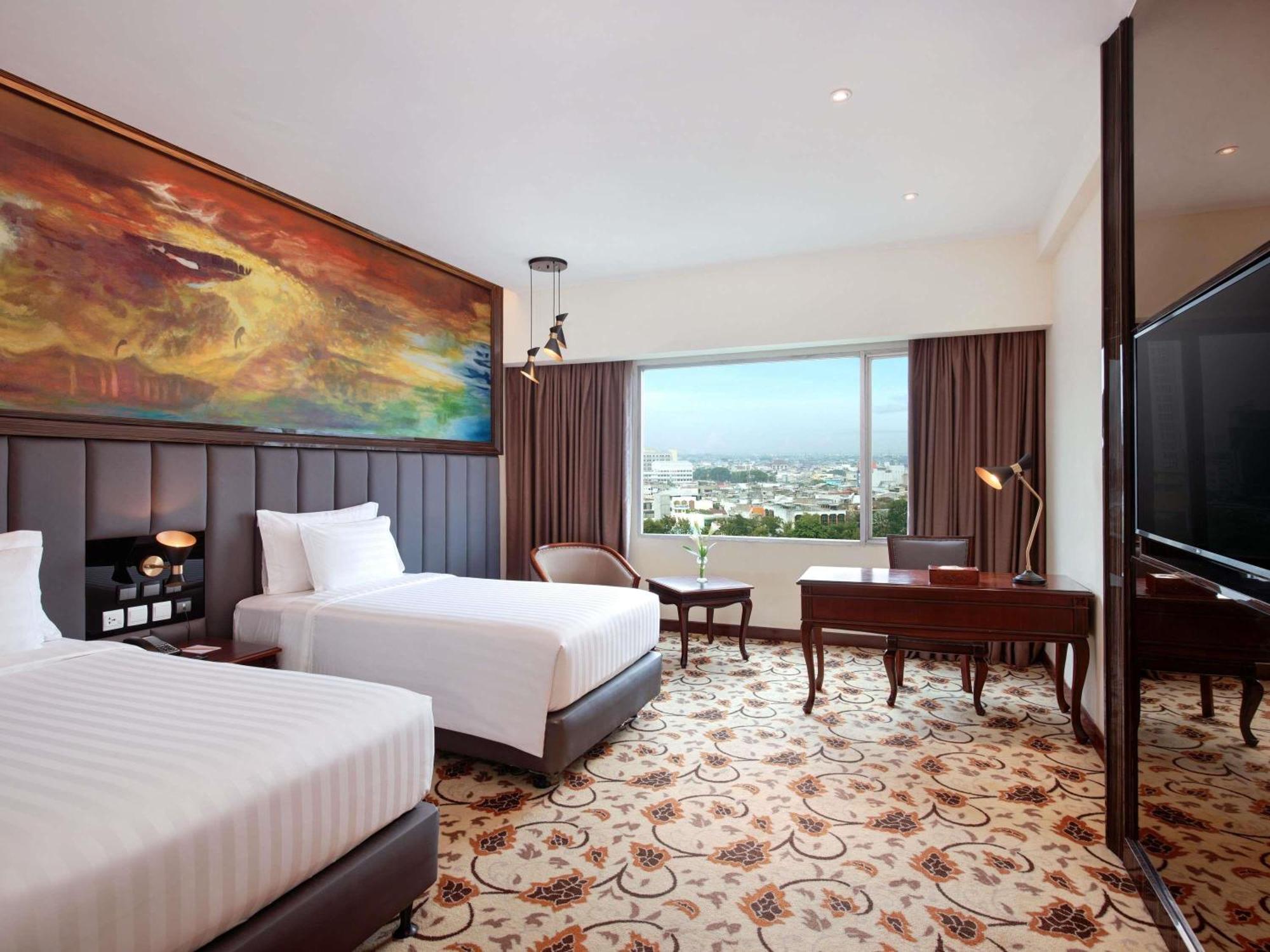 Deluxe Room Twin Beds
